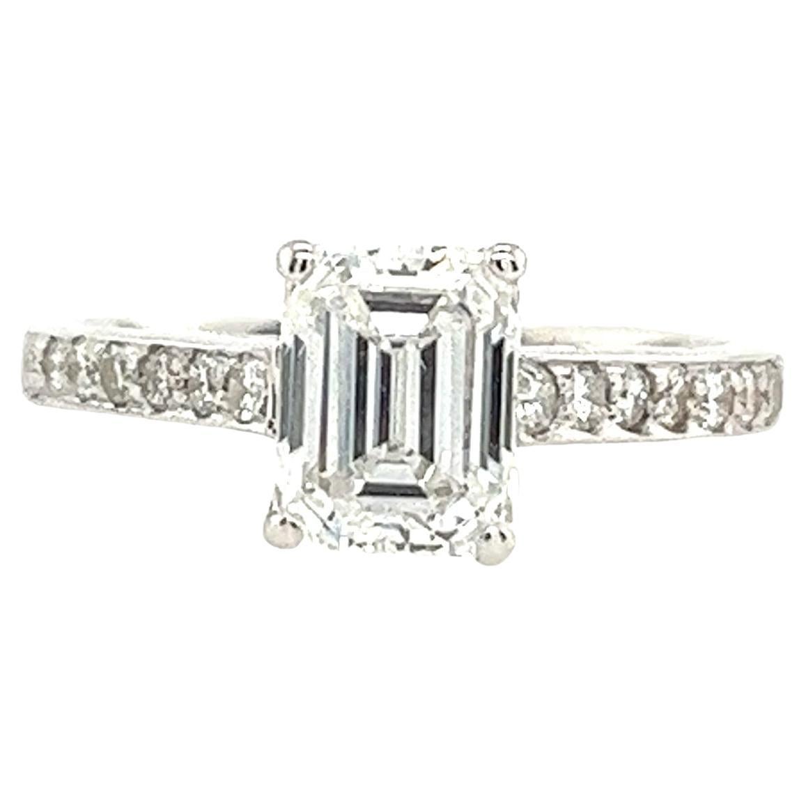 18ct White Gold Ring Set With 1.01ct E/SI1 Emerald Cut Diamond  For Sale