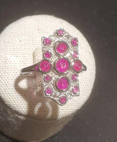 18ct White Gold Ring Set With Ruby