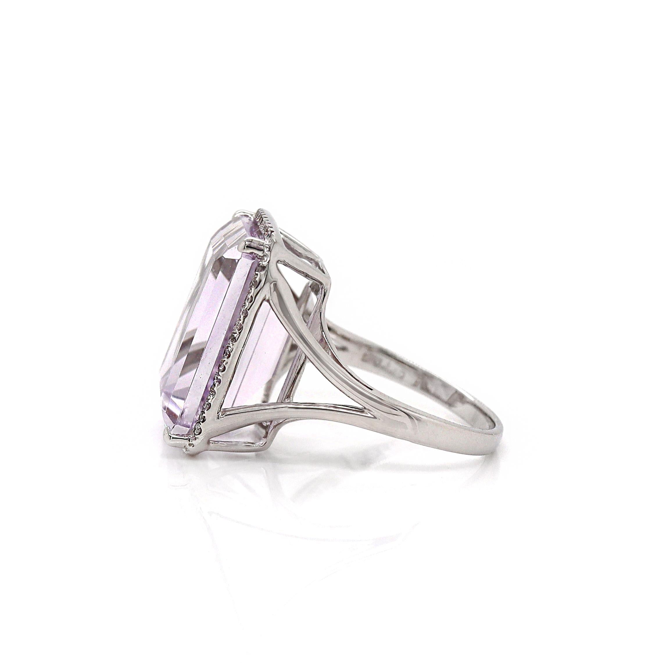 Anillo de cóctel de amatista y diamantes en oro blanco rosa de Francia de 18 quilates en venta 1
