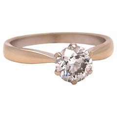 Bague de fiançailles solitaire en or blanc 18ct avec diamant rond taillé en brillant 1.00ct