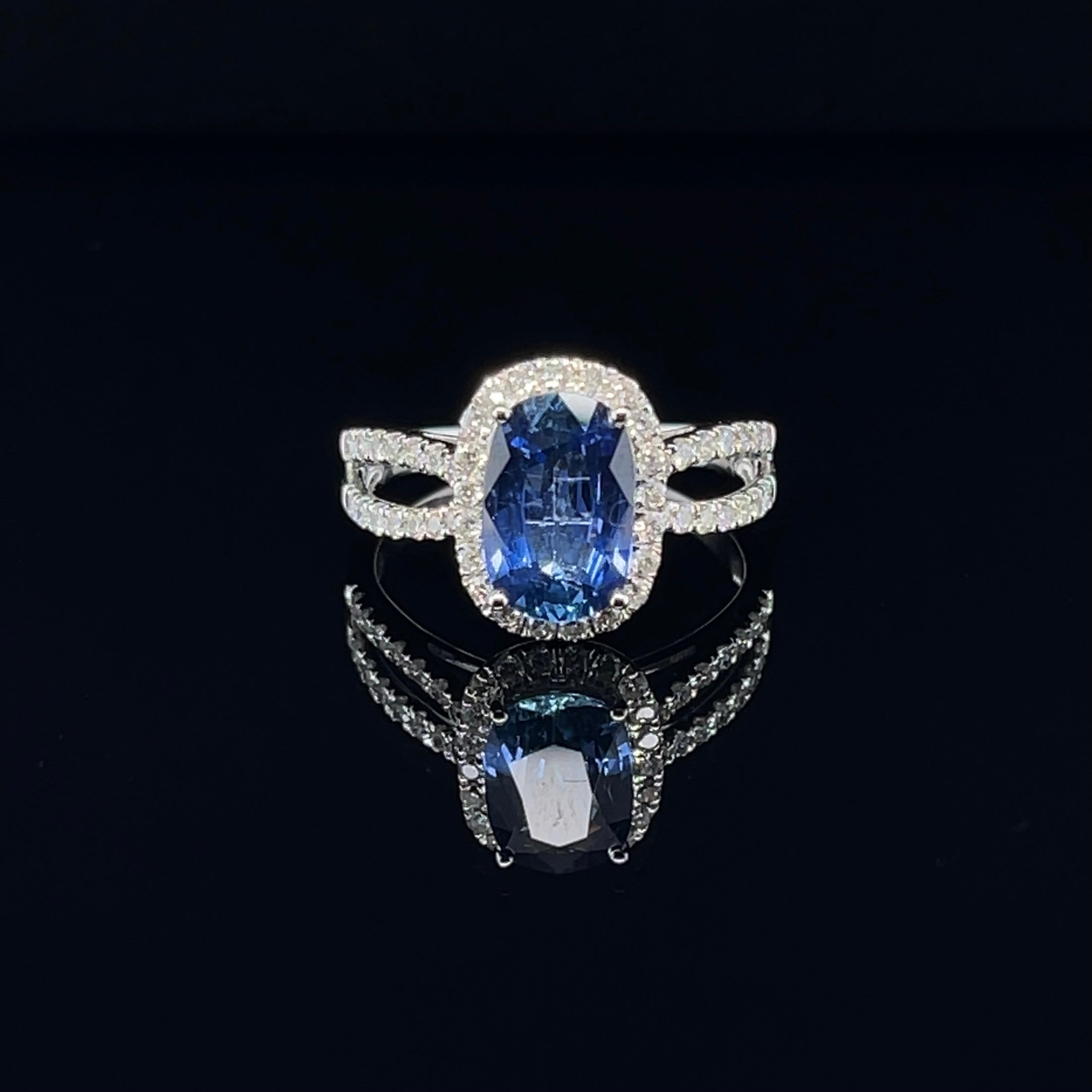 For Sale:  18ct White Gold Sapphire and Diamond Ring