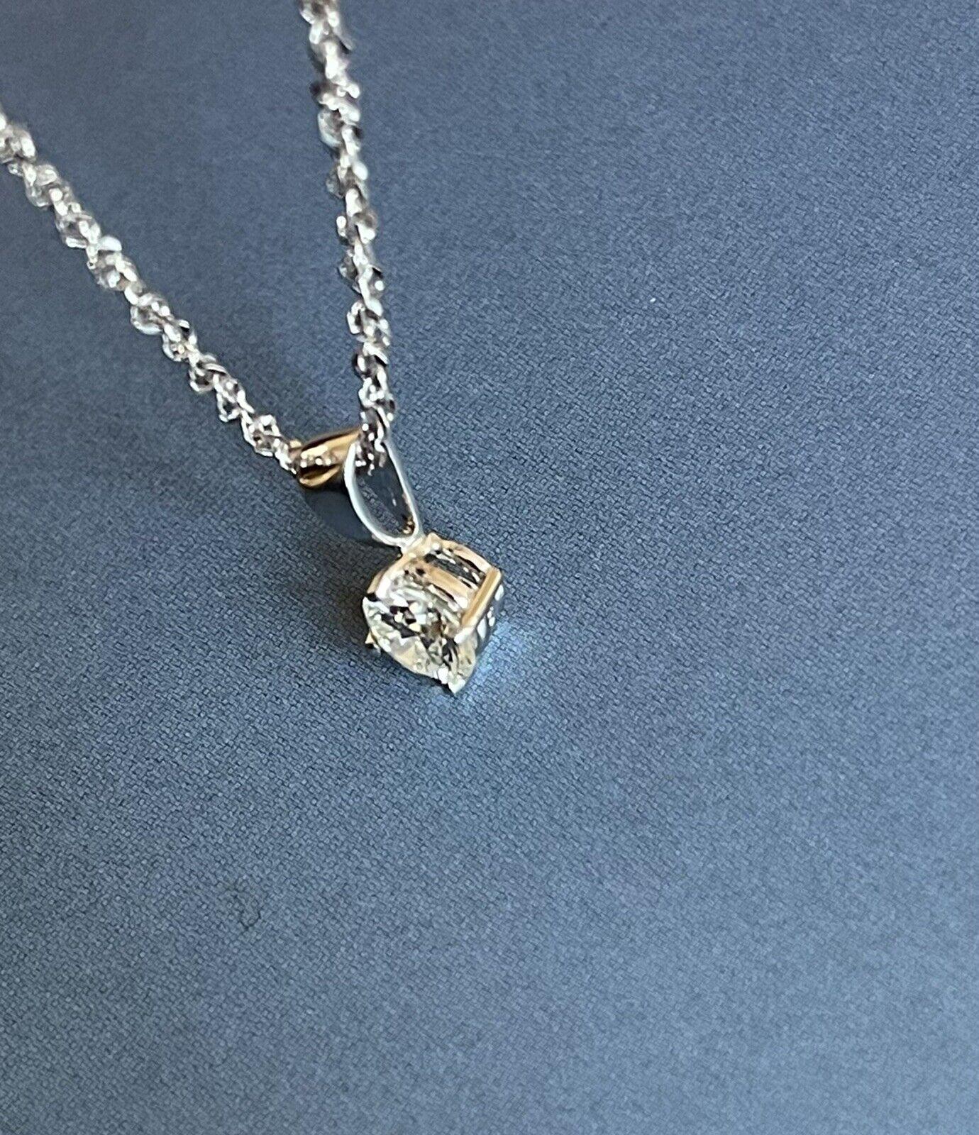 18ct White Gold Solitaire Diamond Necklace 0.50ct Pendant Hallmarked 1/2ct F/VS In New Condition For Sale In Ilford, GB