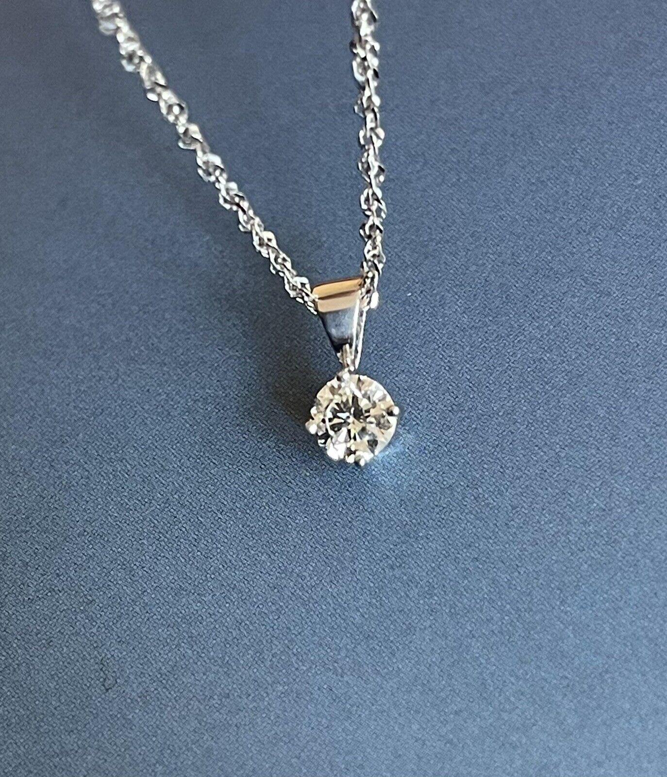 18ct White Gold Solitaire Diamond Necklace 0.50ct Pendant Hallmarked 1/2ct F/VS For Sale 1