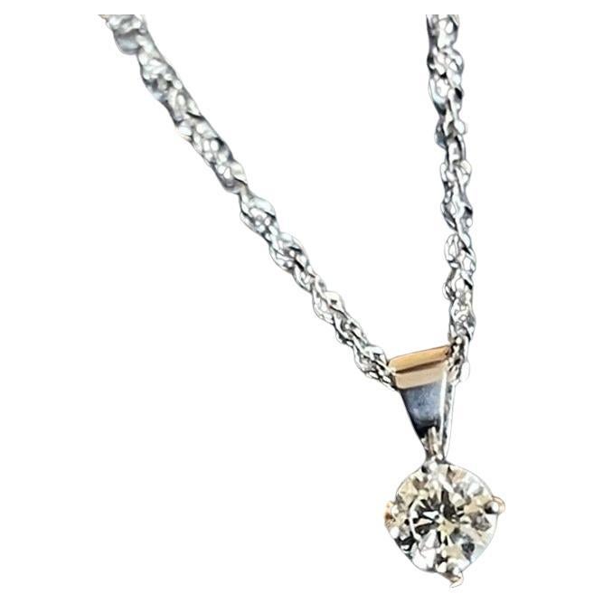 18 Karat Weißgold Solitär-Diamant-Halskette mit 0,50 Karat Anhänger gestempelt 1/2 Karat F/VS