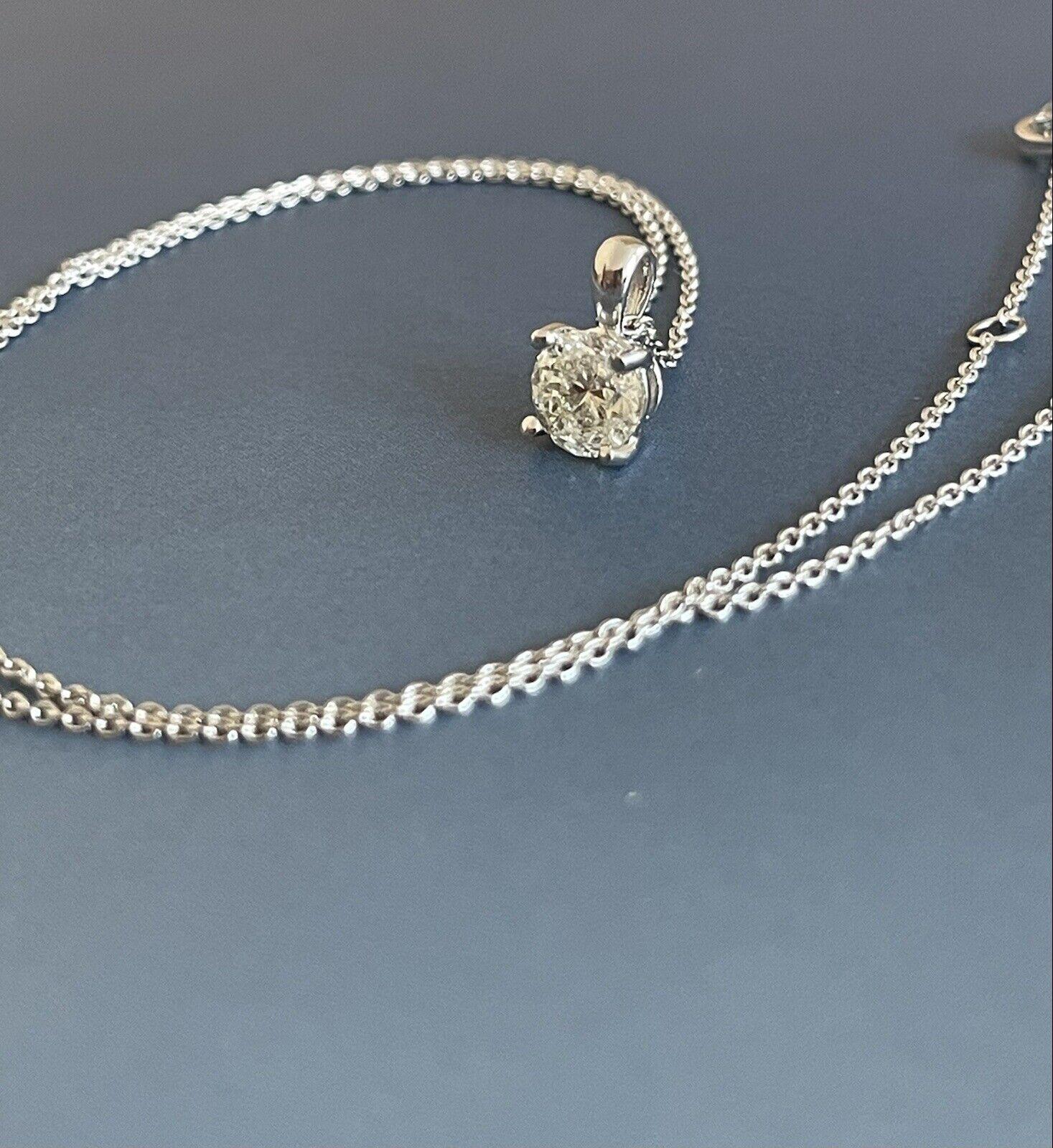 Collier diamant solitaire en or blanc 18ct 1.05ct pendentif Round One Carat 18 Unisexe en vente