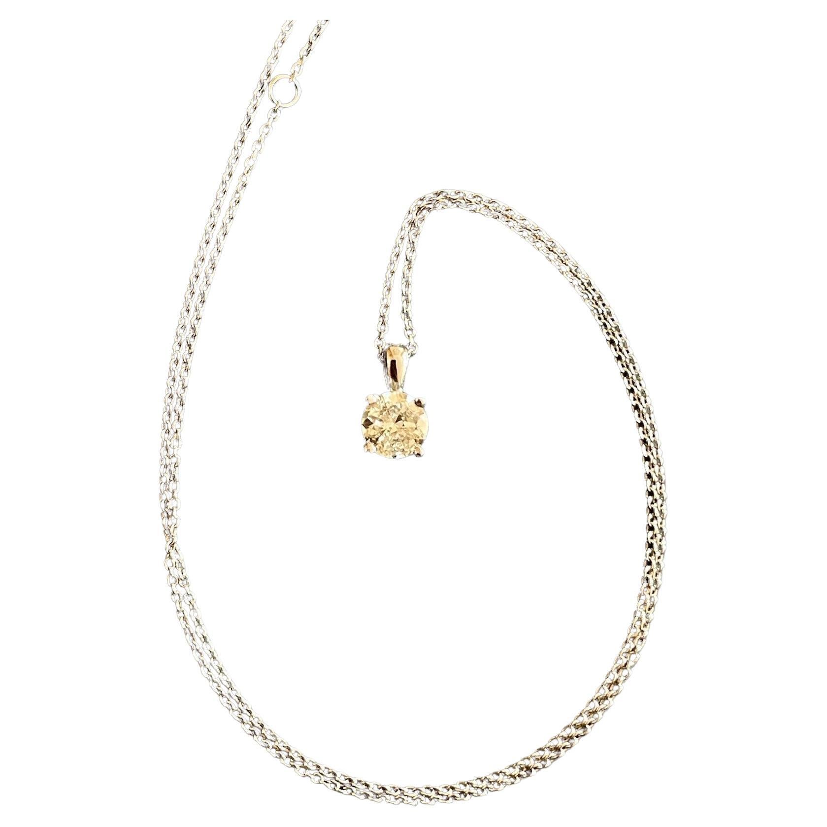 Collier diamant solitaire en or blanc 18ct 1.05ct pendentif Round One Carat 18 en vente