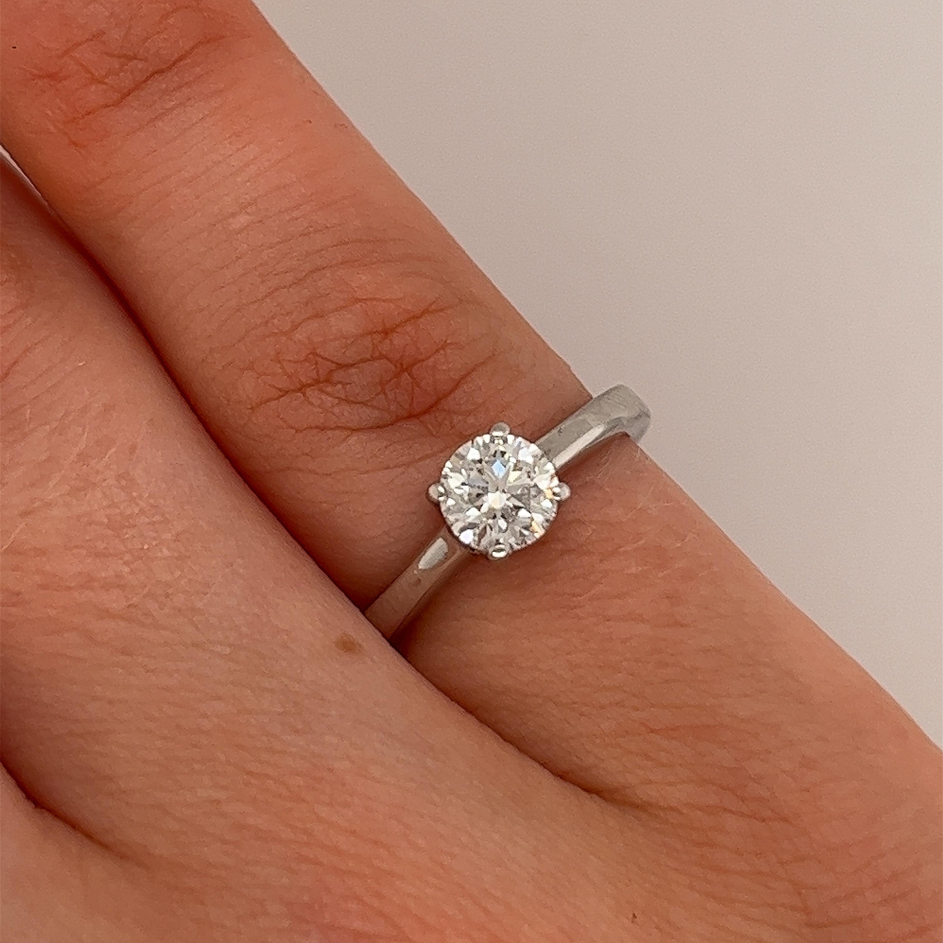 18ct Weißgold Solitär Diamantring mit 0,60ct Brillantdiamant 4