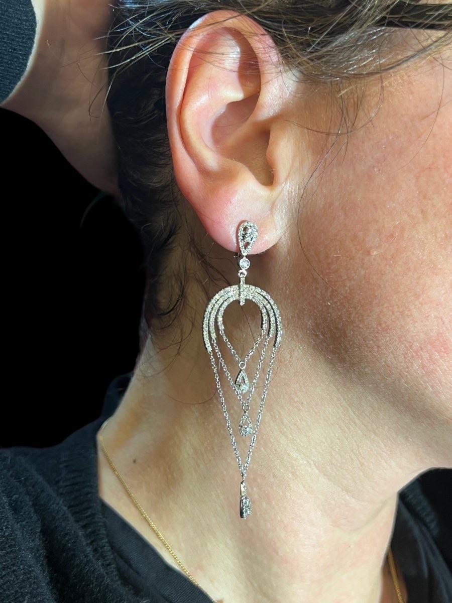 Orecchini in oro bianco 18ct con diamanti incastonati In condizioni buone in vendita a SAINT-OUEN-SUR-SEINE, FR