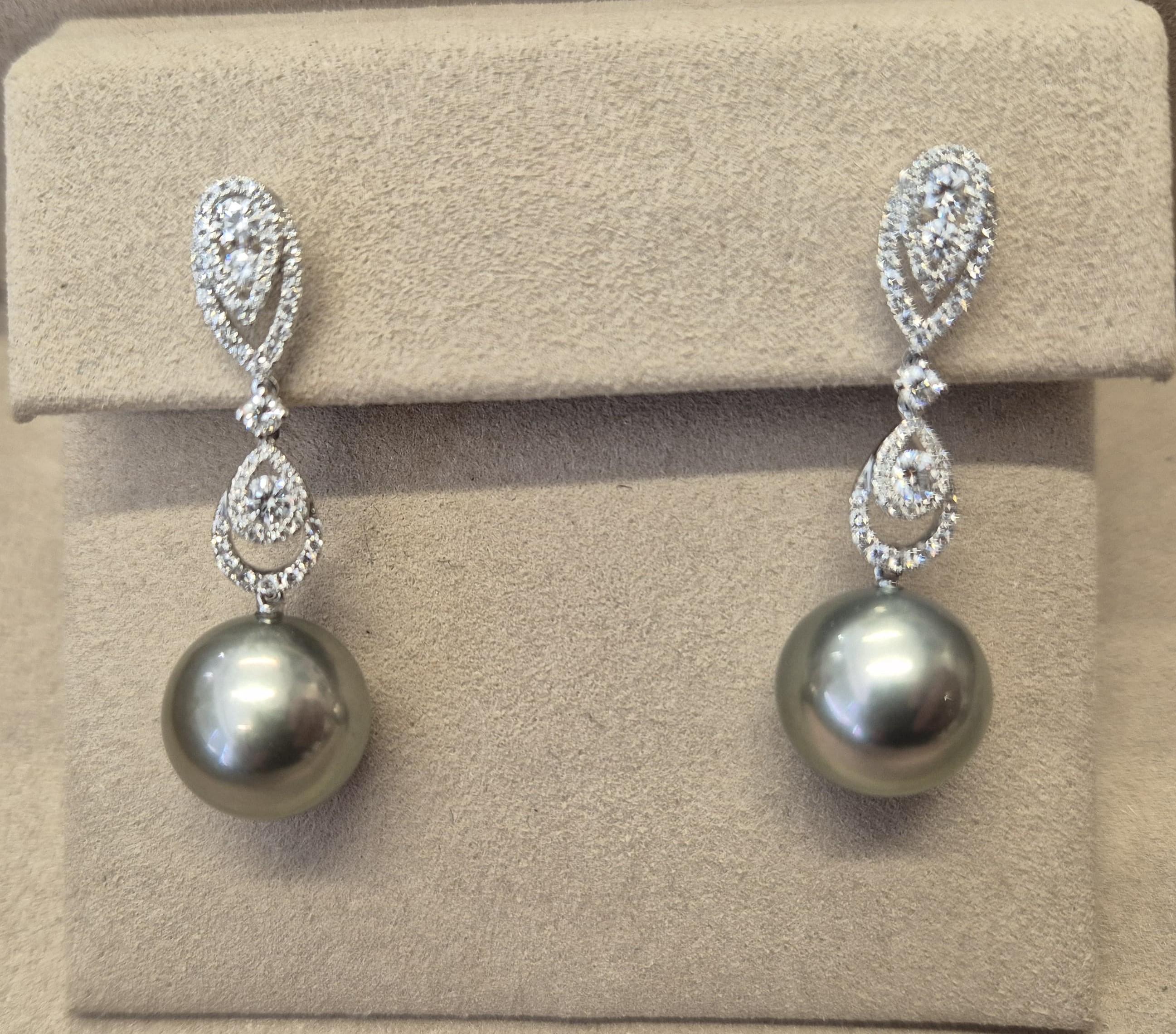 Boucle d'oreille or blanc 18CT perle de Tahiti diamant Neuf - En vente à London, GB