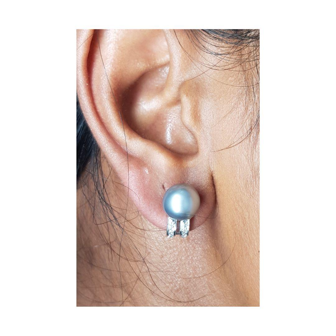 Women's 18 Ct White Gold Tahitian Pearl Hoops For Sale