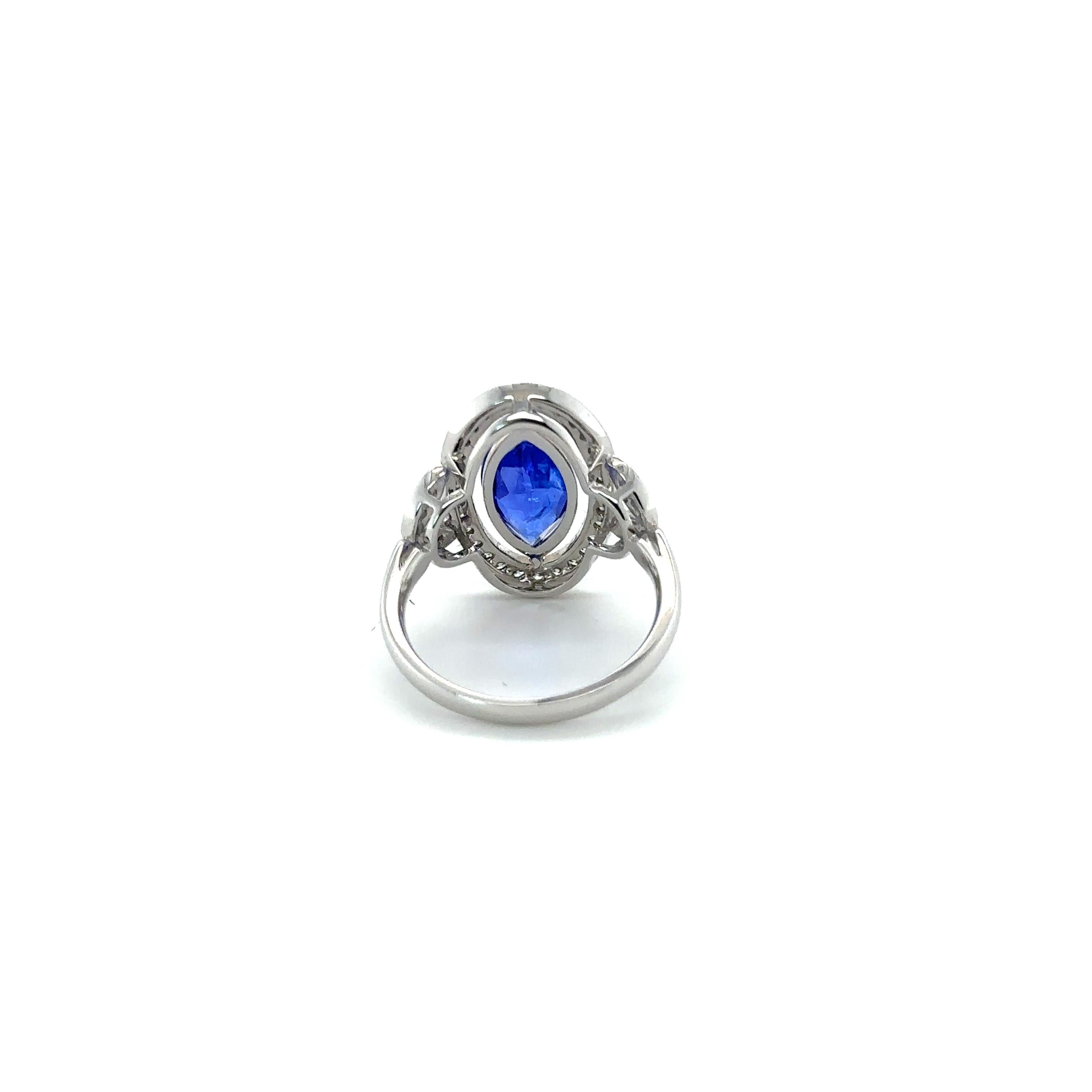 18ct White Gold Tanzanite and Diamond Ring In New Condition For Sale In Sydney, NSW