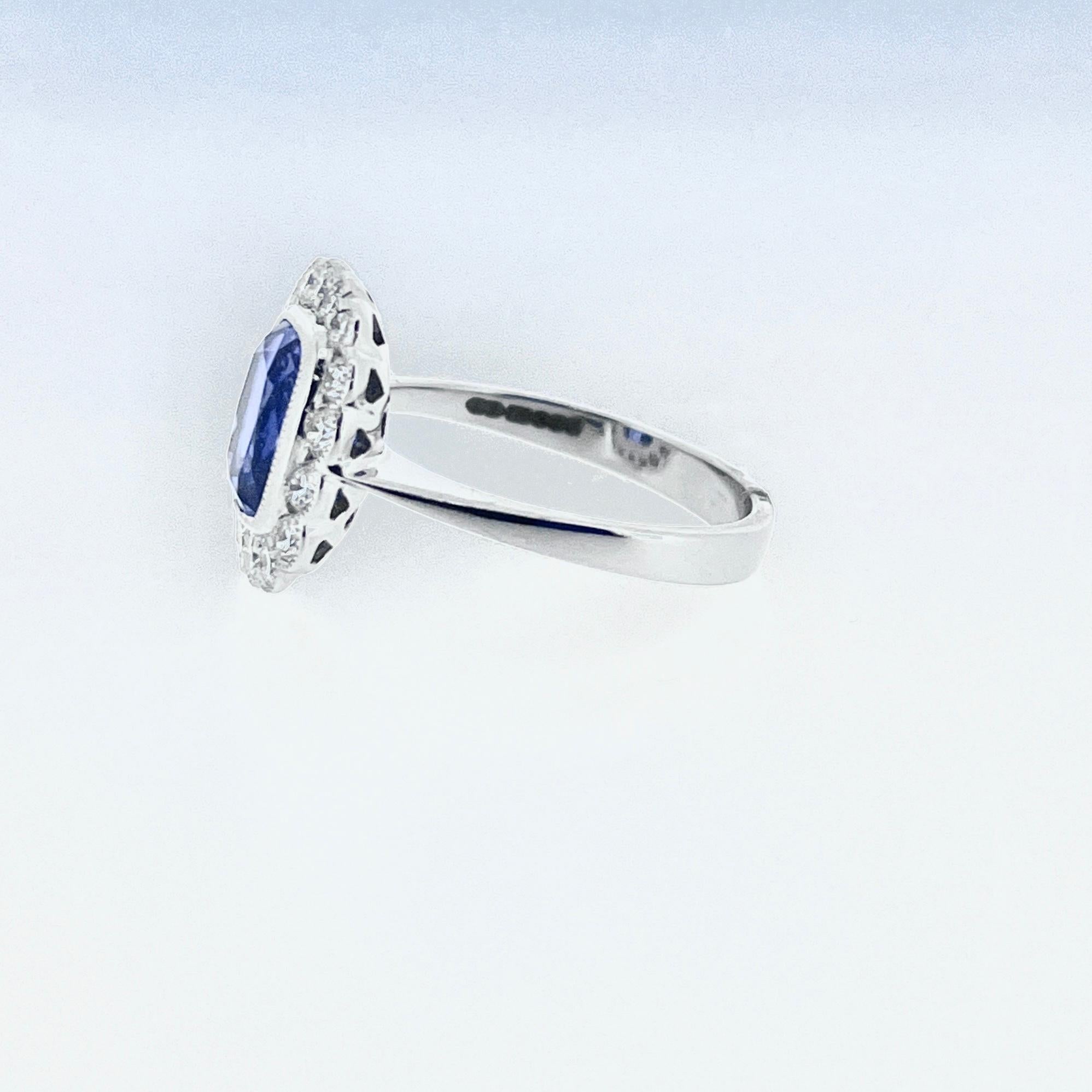 Art déco Bague en or blanc 18ct avec tanzanite et diamant en vente