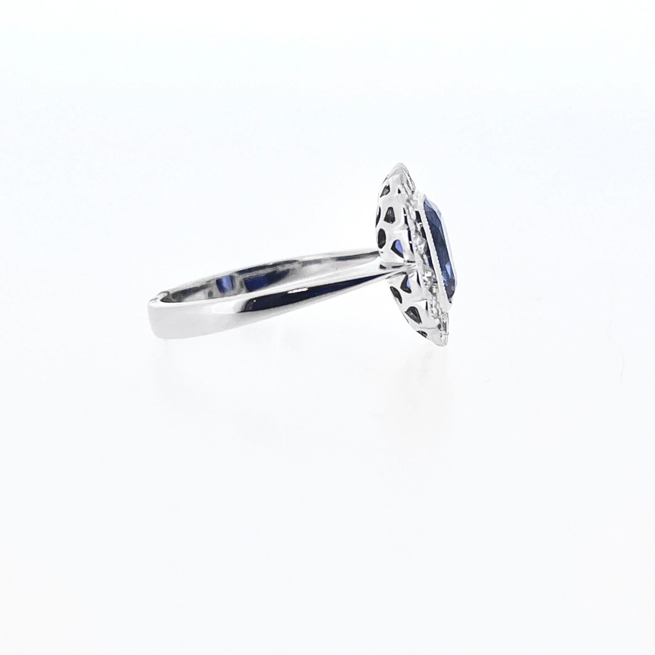 Bague en or blanc 18ct avec tanzanite et diamant Neuf - En vente à Kilkenny, IE