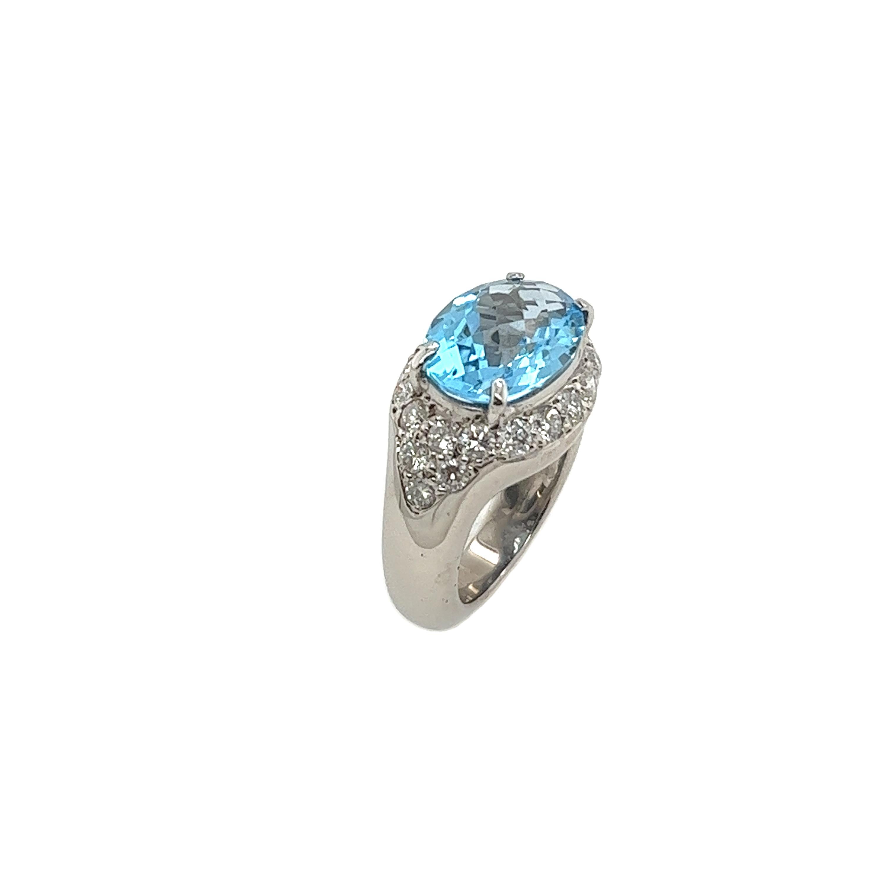 Taglio rotondo Anello in oro bianco 18 ct Topazio blu e diamanti con diamanti naturali 0,80 ct in vendita