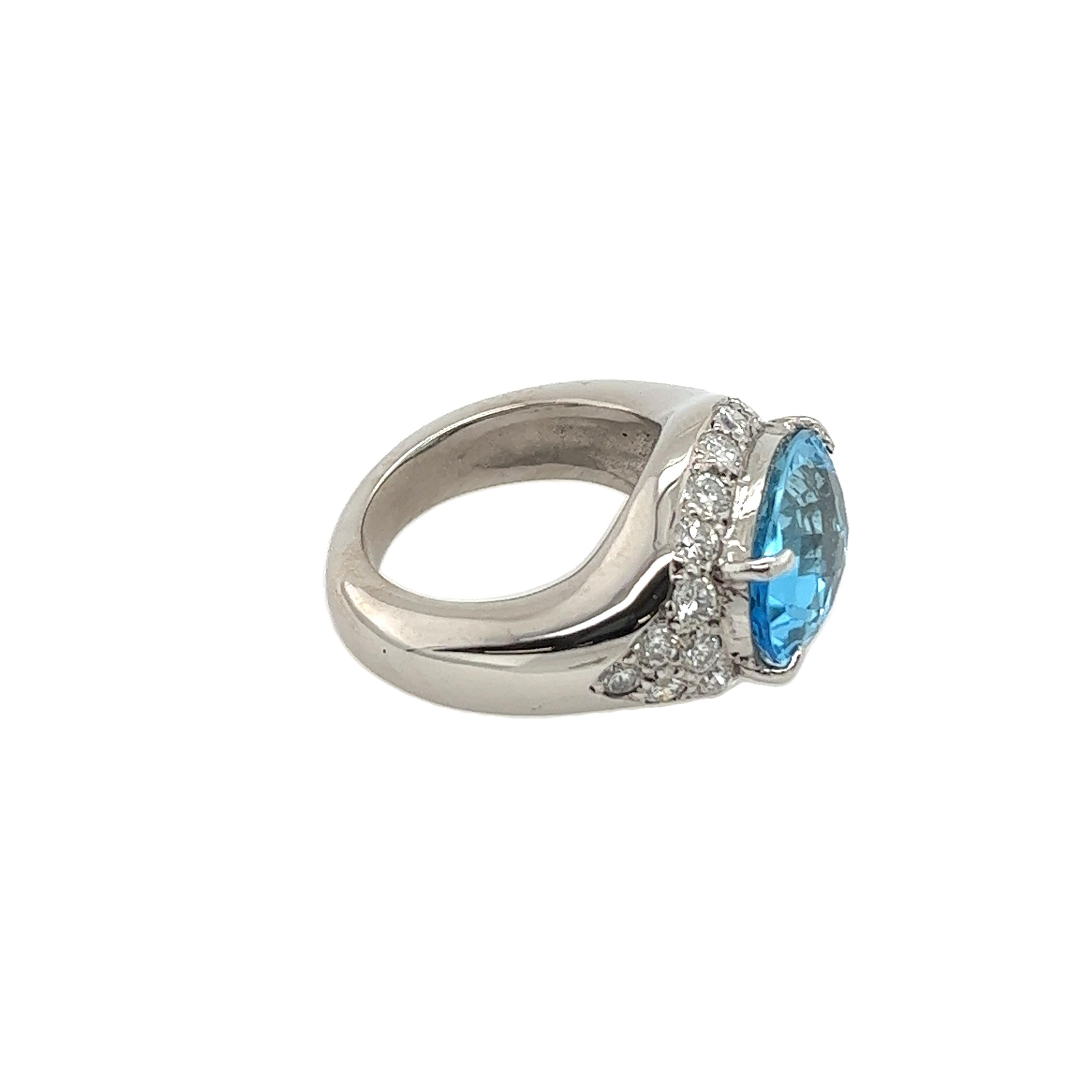 Anello in oro bianco 18 ct Topazio blu e diamanti con diamanti naturali 0,80 ct In condizioni ottime in vendita a London, GB