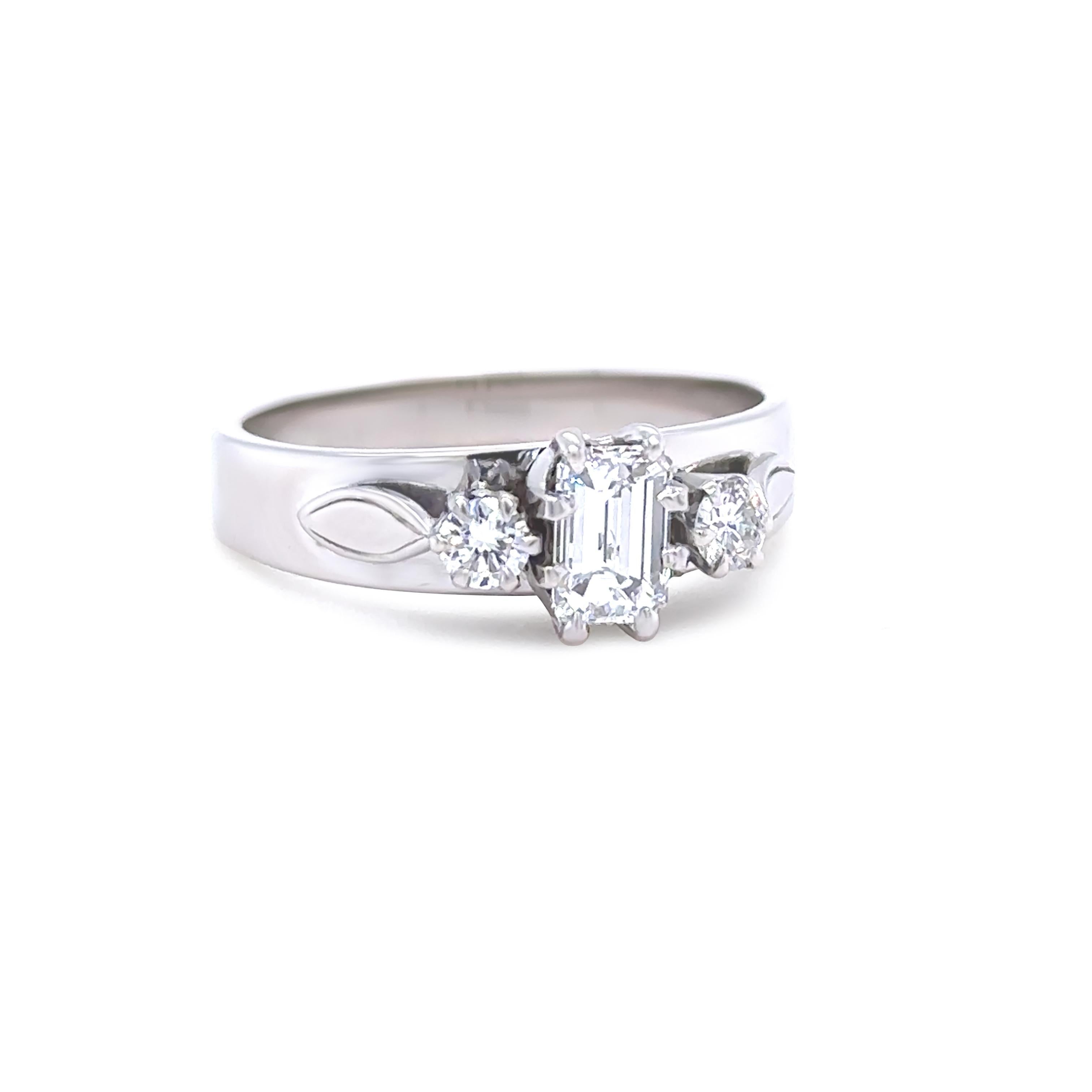 Emerald Cut 18ct White Gold Traditional 3 Stone Diamond Ring 0.73ct For Sale