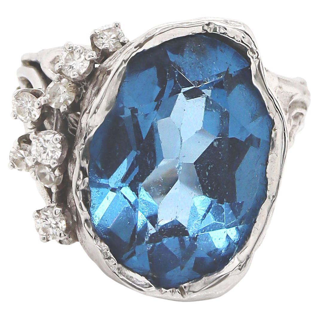 18CT White Gold Vintage Topaz &amp; Diamond Ring