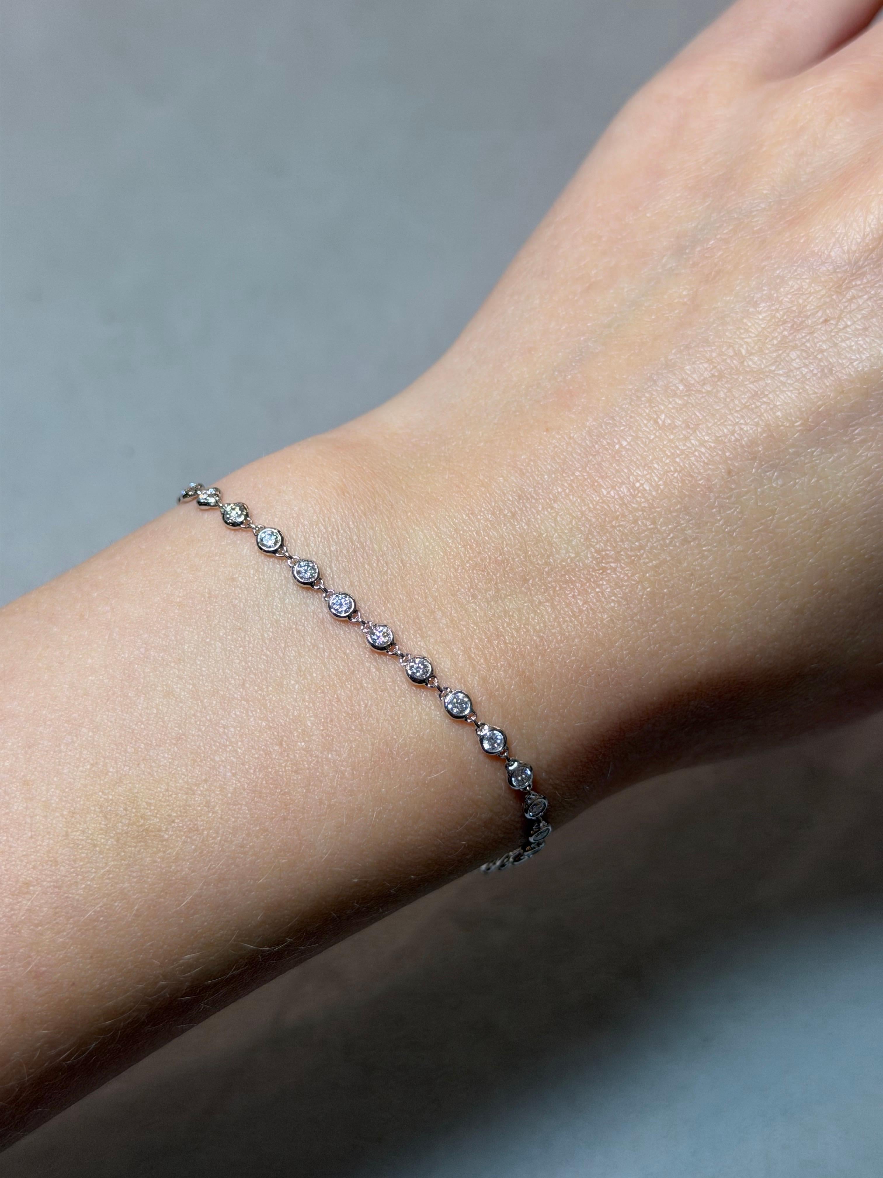 Pulsera de cadena de diamantes naturales en oro blanco de 18 ct Corte redondo en venta