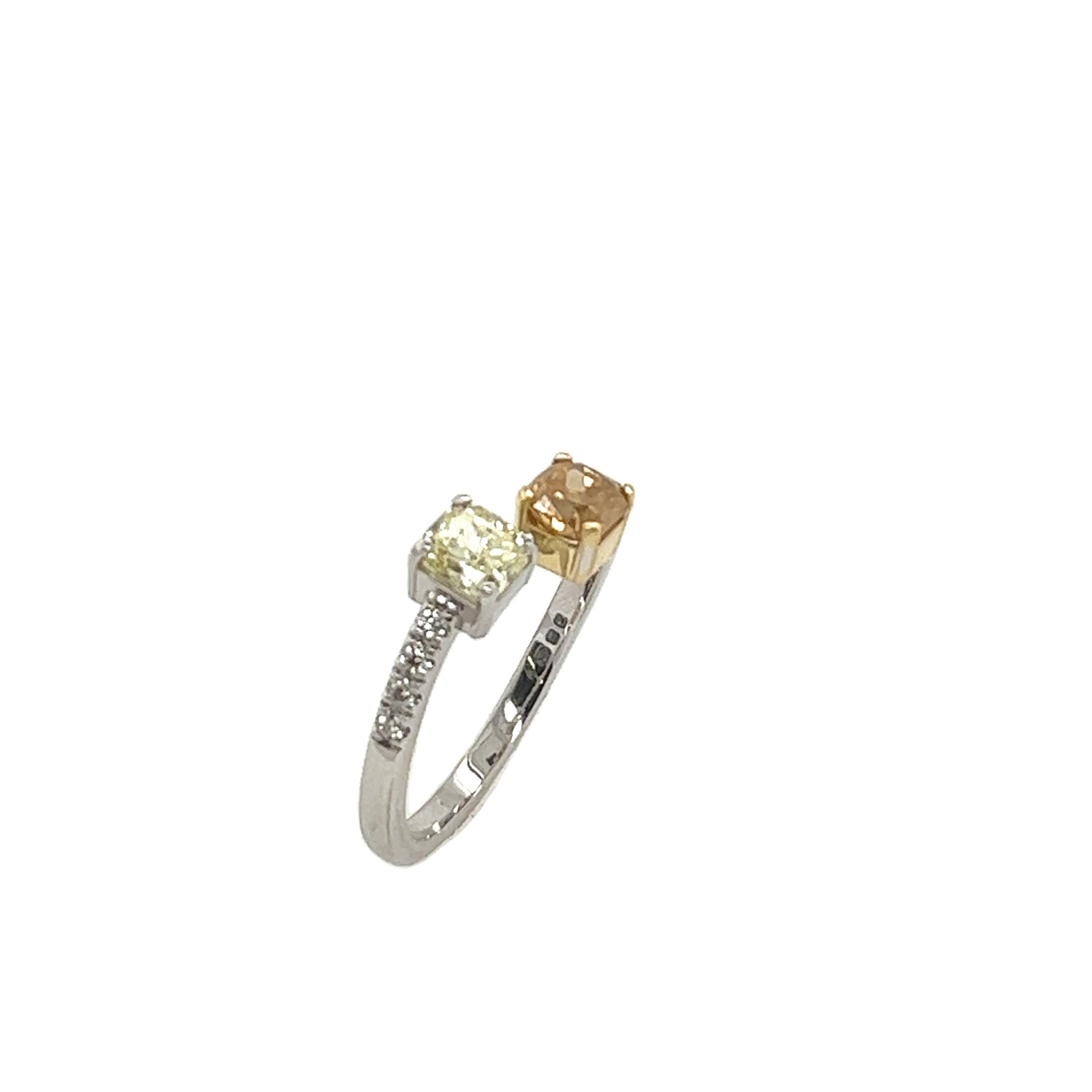 Bague en or blanc et jaune 18 carats avec 2 diamants GIA Pour femmes en vente