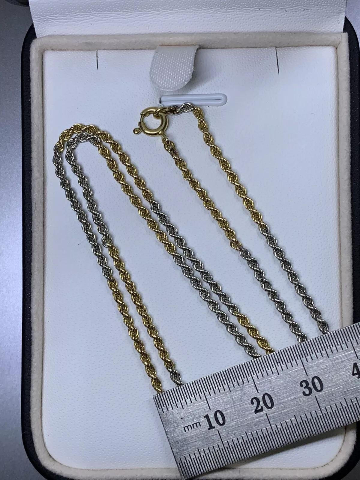 18ct Yellow and White gold chain necklace 16 inches.
Two tone rope twisted gold colour white and yellow gold 18ct.
Hallmarked.
Weight 9.6g.
Box and valuation included.
This stunning 18ct Yellow White Gold Chain Necklace is a must-have for any