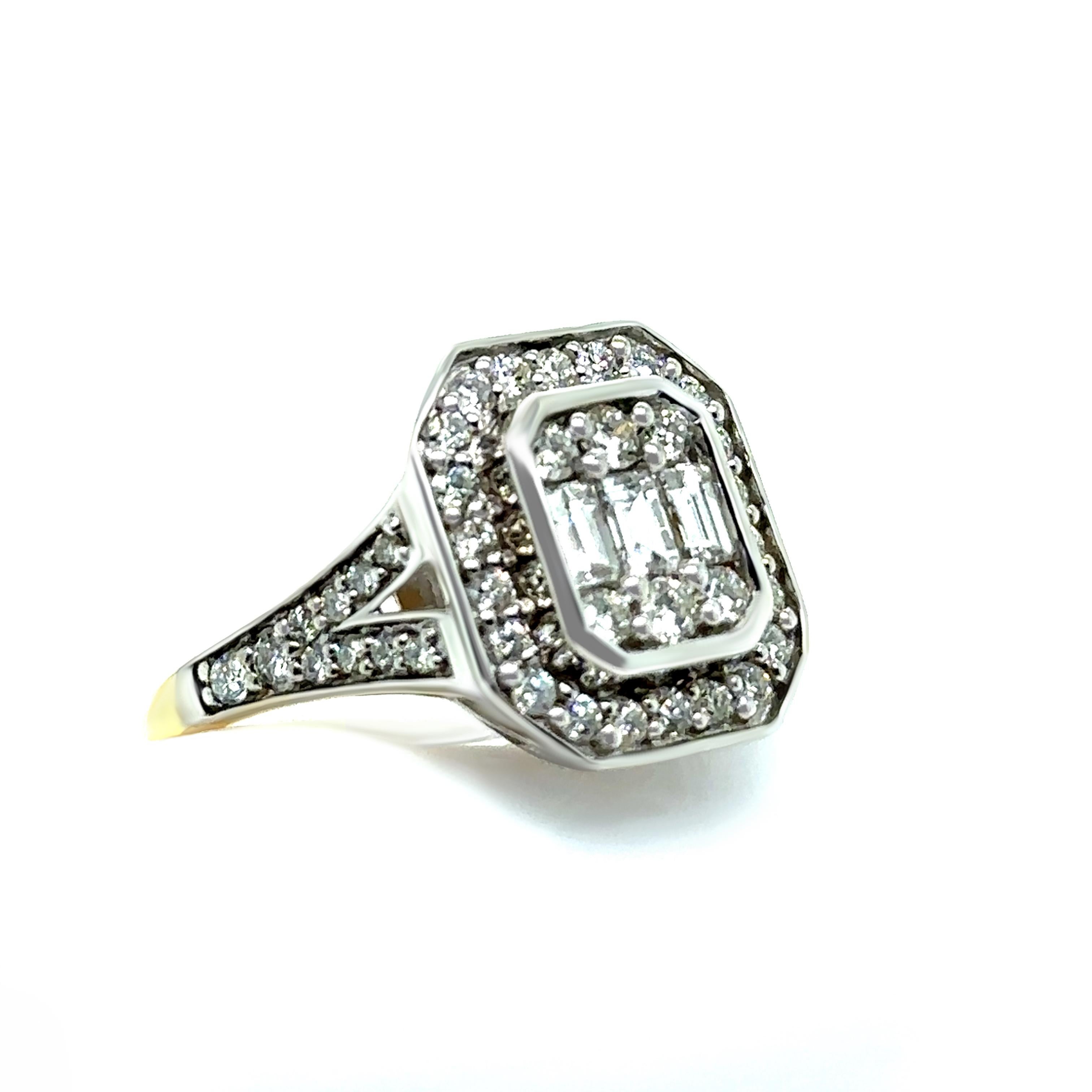 Women's 18ct Yellow and White Gold Diamond Ring 1.00ct 4.9g For Sale