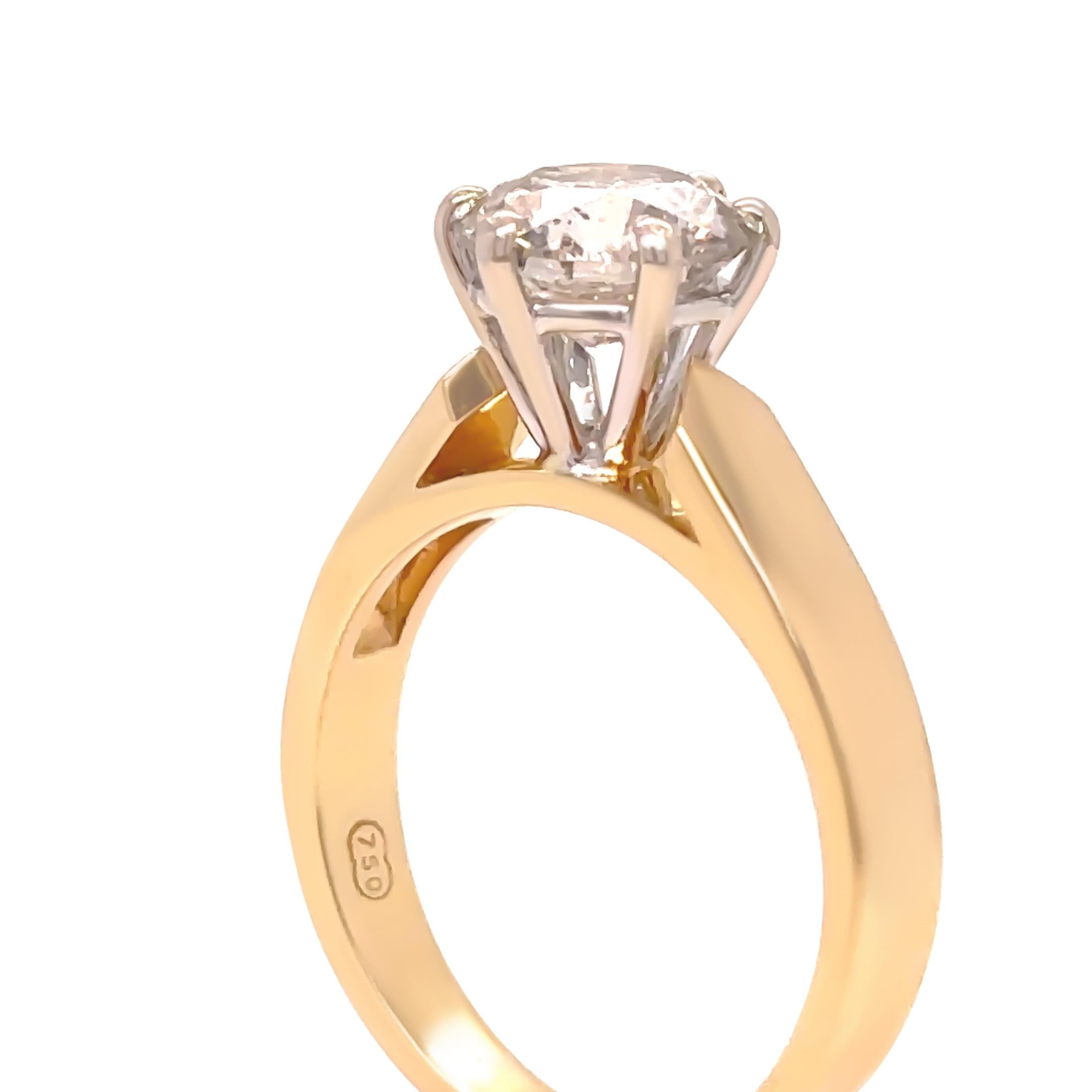Bague solitaire en or jaune et blanc 18ct avec diamant 2.04ct 5.95g en vente 2