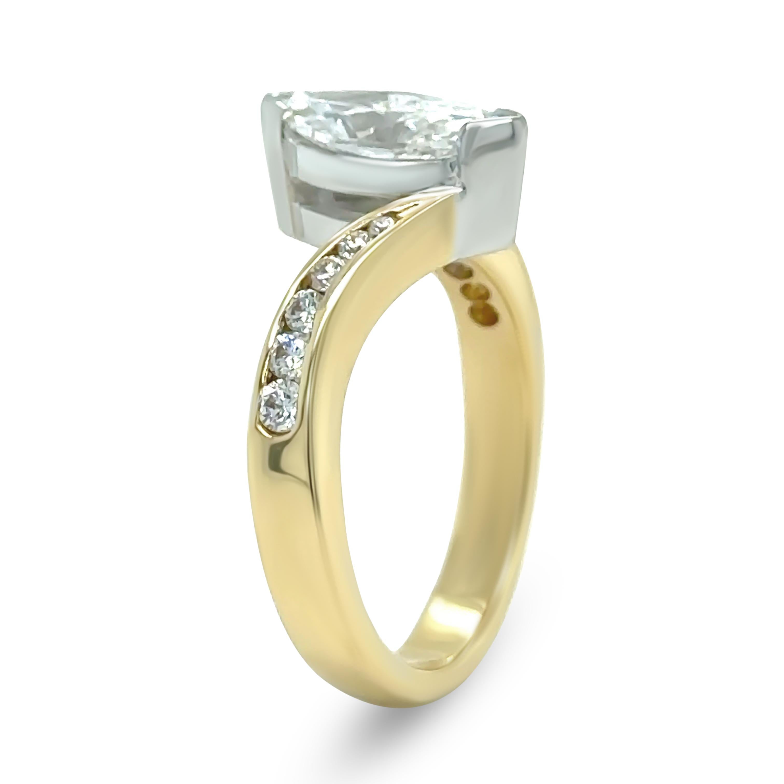 18ct Yellow and White Gold Marquise Diamond Engagement Ring 1.21ct 5.09g For Sale 1