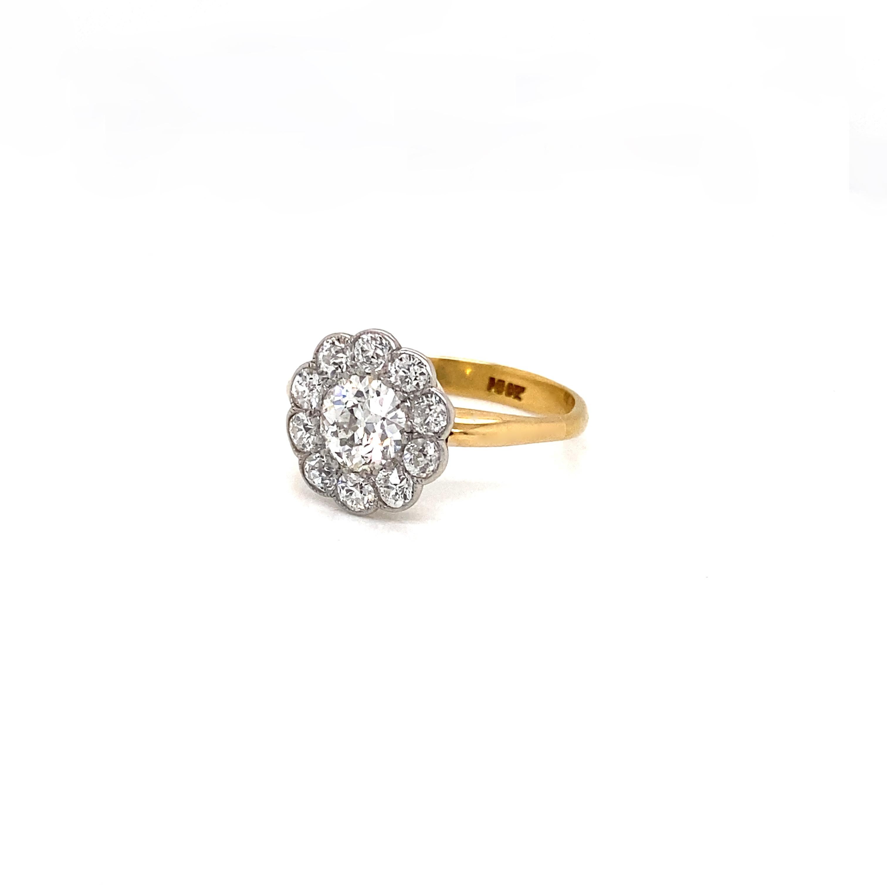 18ct Yellow and White Gold Old Cut Diamond Antique Flower Coronet Cluster Ring In Excellent Condition For Sale In London, GB