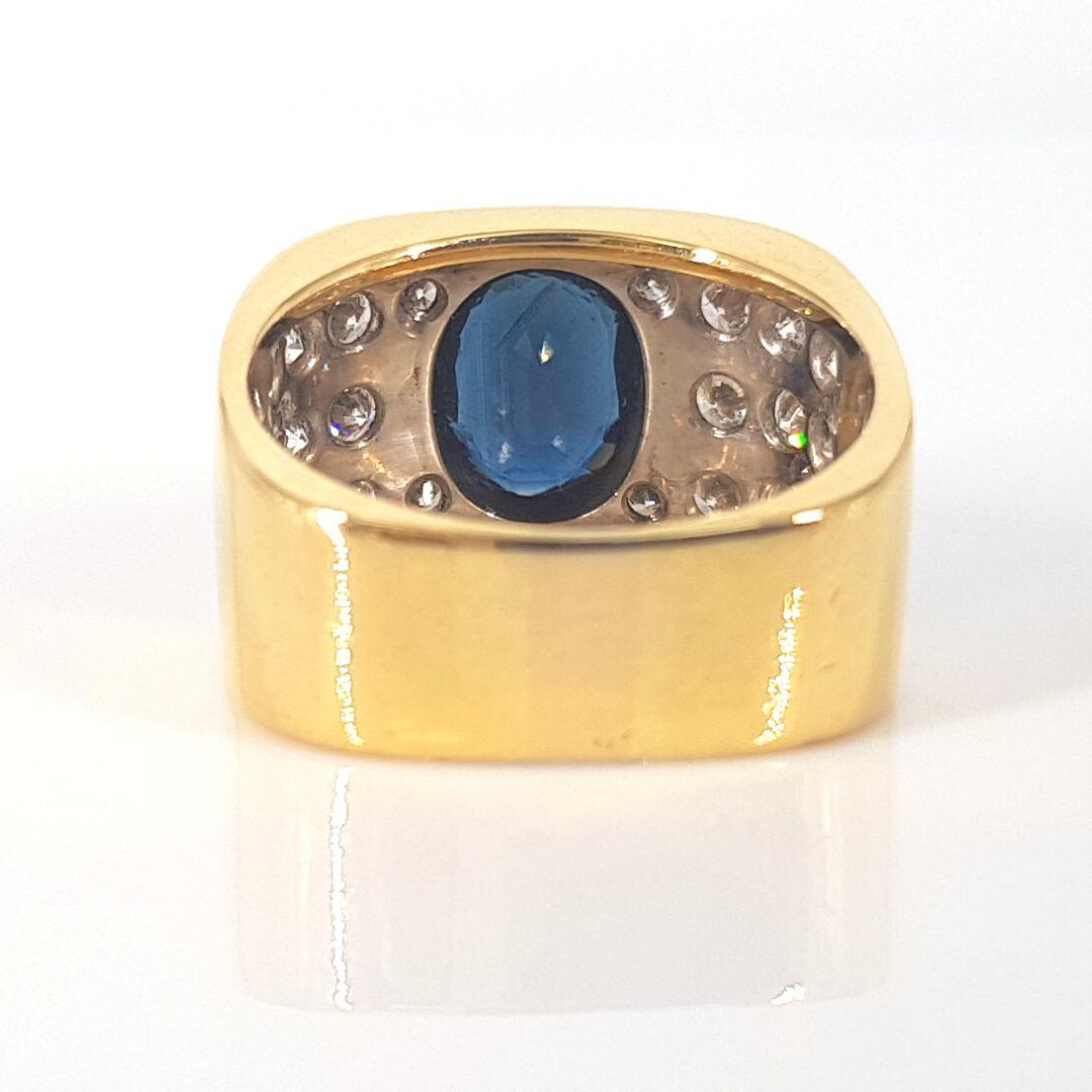 18 Carat Yellow and White Gold Sapphire and Diamond Ring For Sale 1