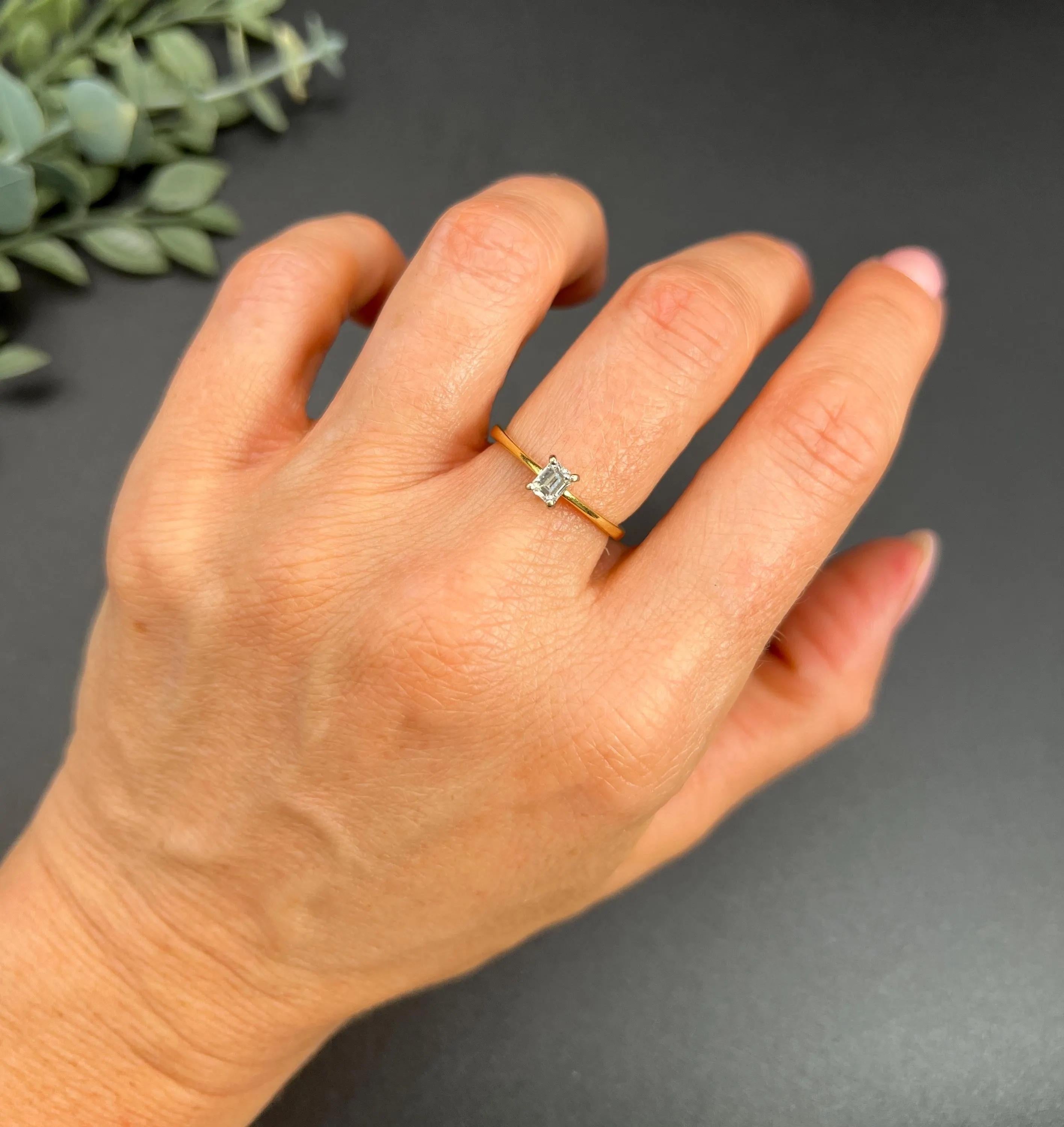 Anello di fidanzamento Single Stone in oro giallo 18 ct, 0,25 carati con diamante taglio principessa In condizioni buone in vendita a Brighton, GB