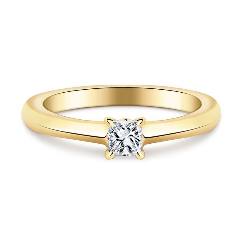 Princess Cut 18ct Yellow Gold & 0.3ct Princess Diamond Ring For Sale