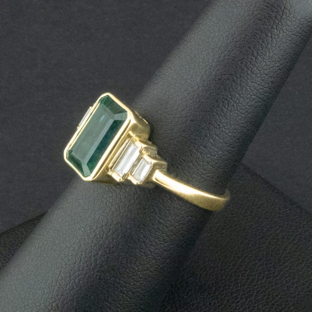18ct Gelbgold 2,57ct Smaragd und 0,35ct Diamant Ring Größe N 4,6g im Zustand „Gut“ im Angebot in Southampton, GB