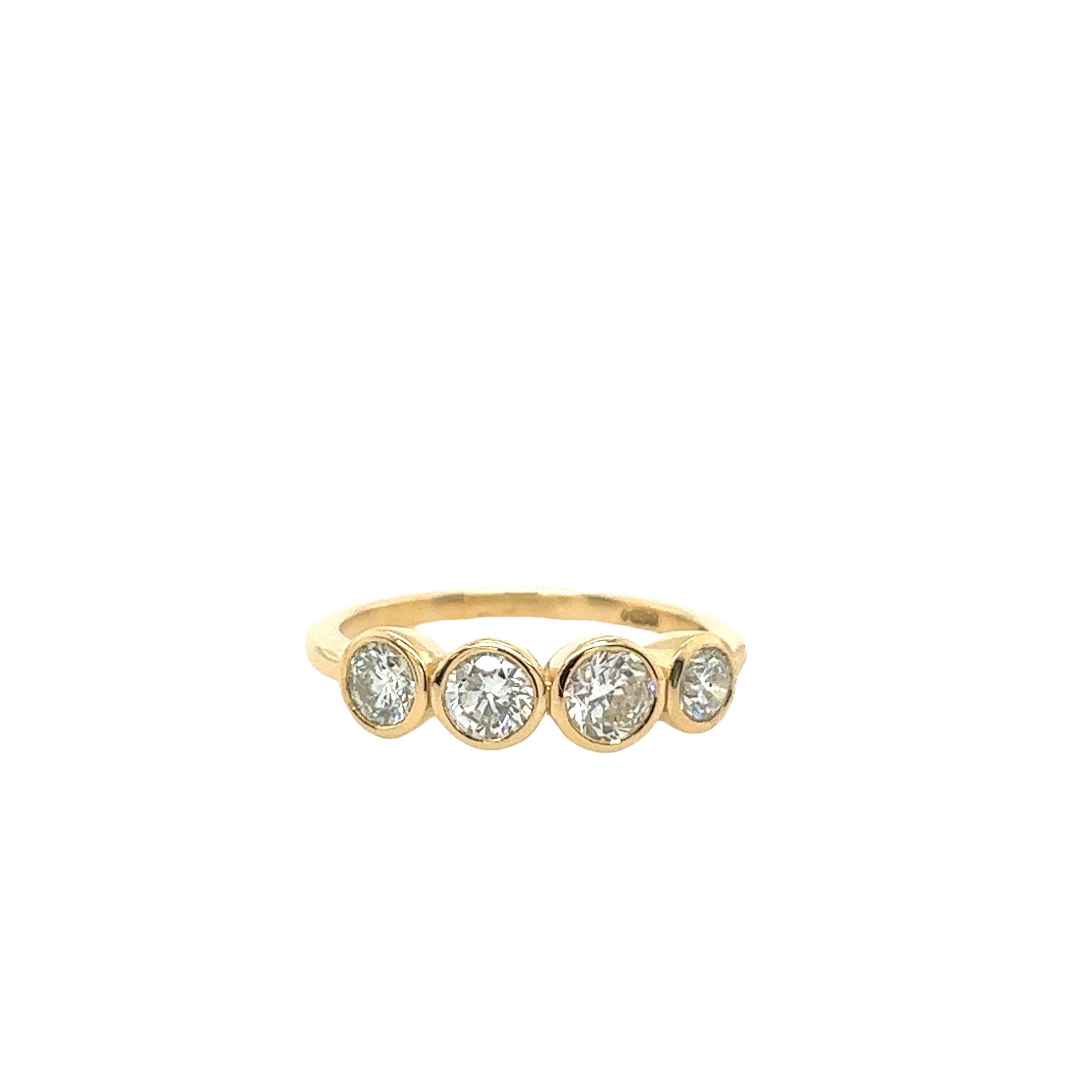 Round Cut 18ct Yellow Gold 4-Stone Diamond Ring Set With 0.94ct Natural Diamonds For Sale