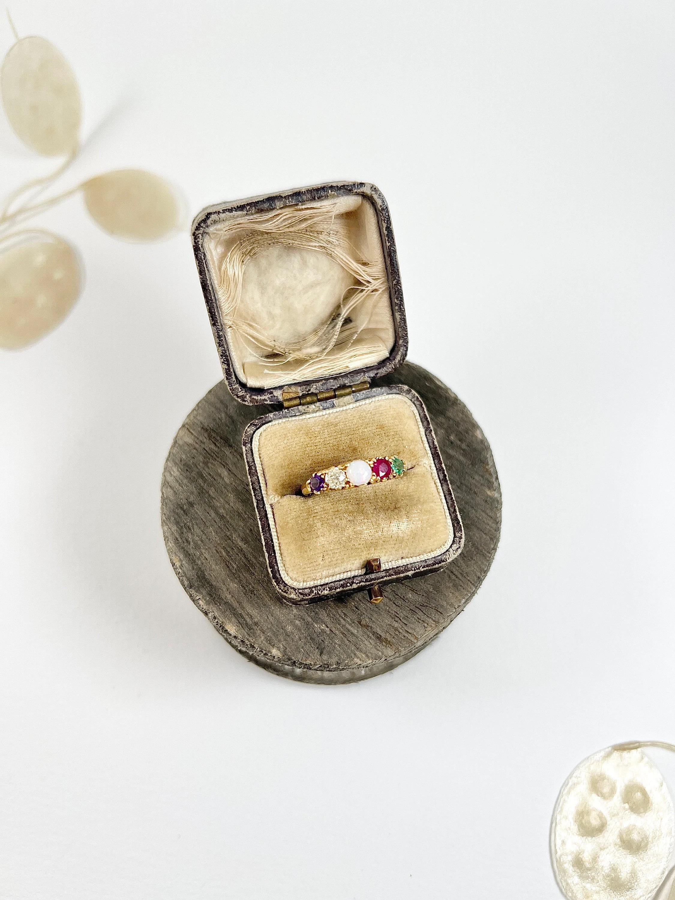 18ct Yellow Gold ADORE Amethyst, Diamond, Opal, Ruby & Emerald Acrostic Ring In Good Condition In Brighton, GB
