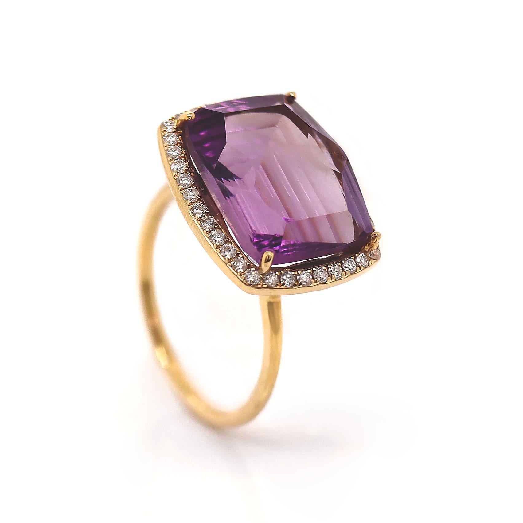 18CT Yellow Gold Amethyst And Diamond Cocktail Ring In New Condition For Sale In Sydney, NSW
