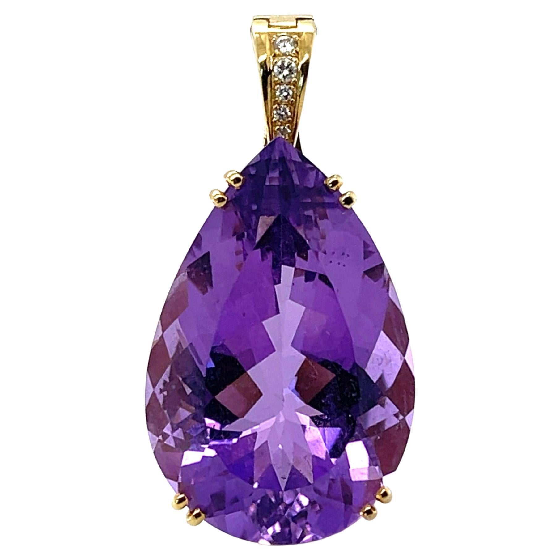 18ct Yellow Gold Amethyst and Diamond Pendant For Sale