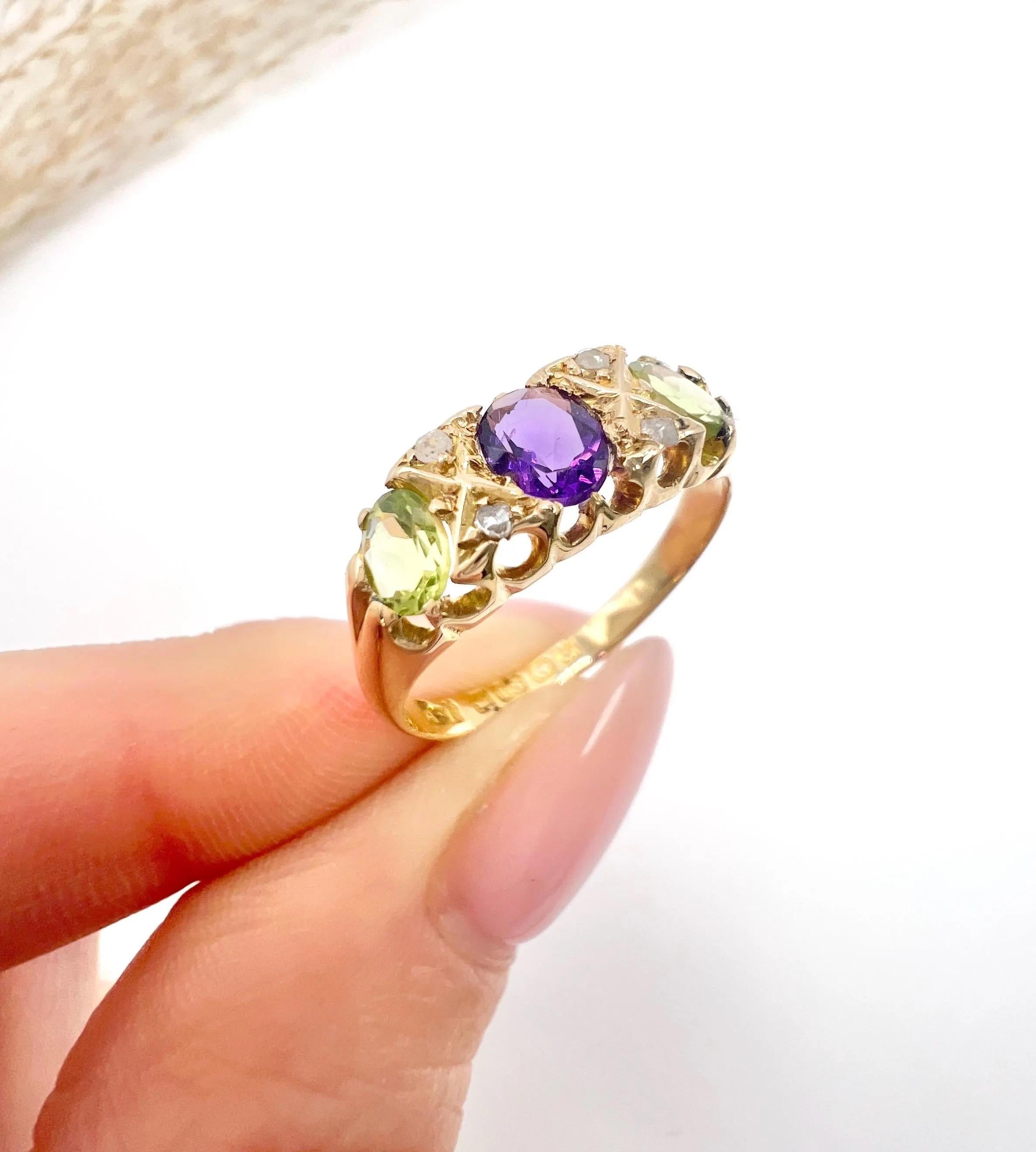 Bague Suffragette en or jaune 18 carats avec améthyste, diamant et péridot, poinçonnée en 1907 en vente 2