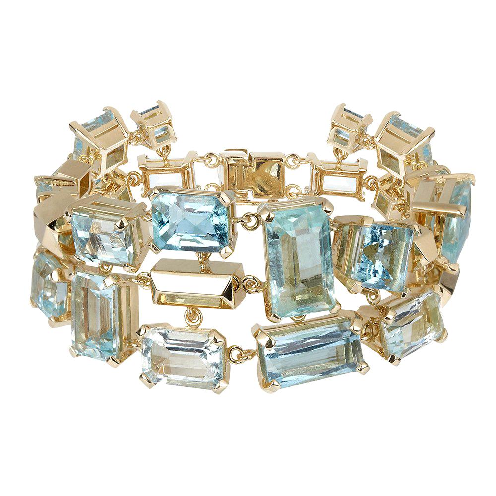 18ct Yellow Gold and Aquamarine Gemstone Cuff Bracelet For Sale