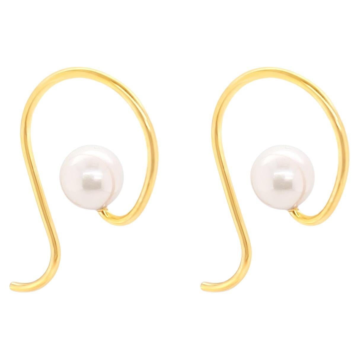Boucles d'oreilles "Eleanor" en or jaune 18ct et perles en vente