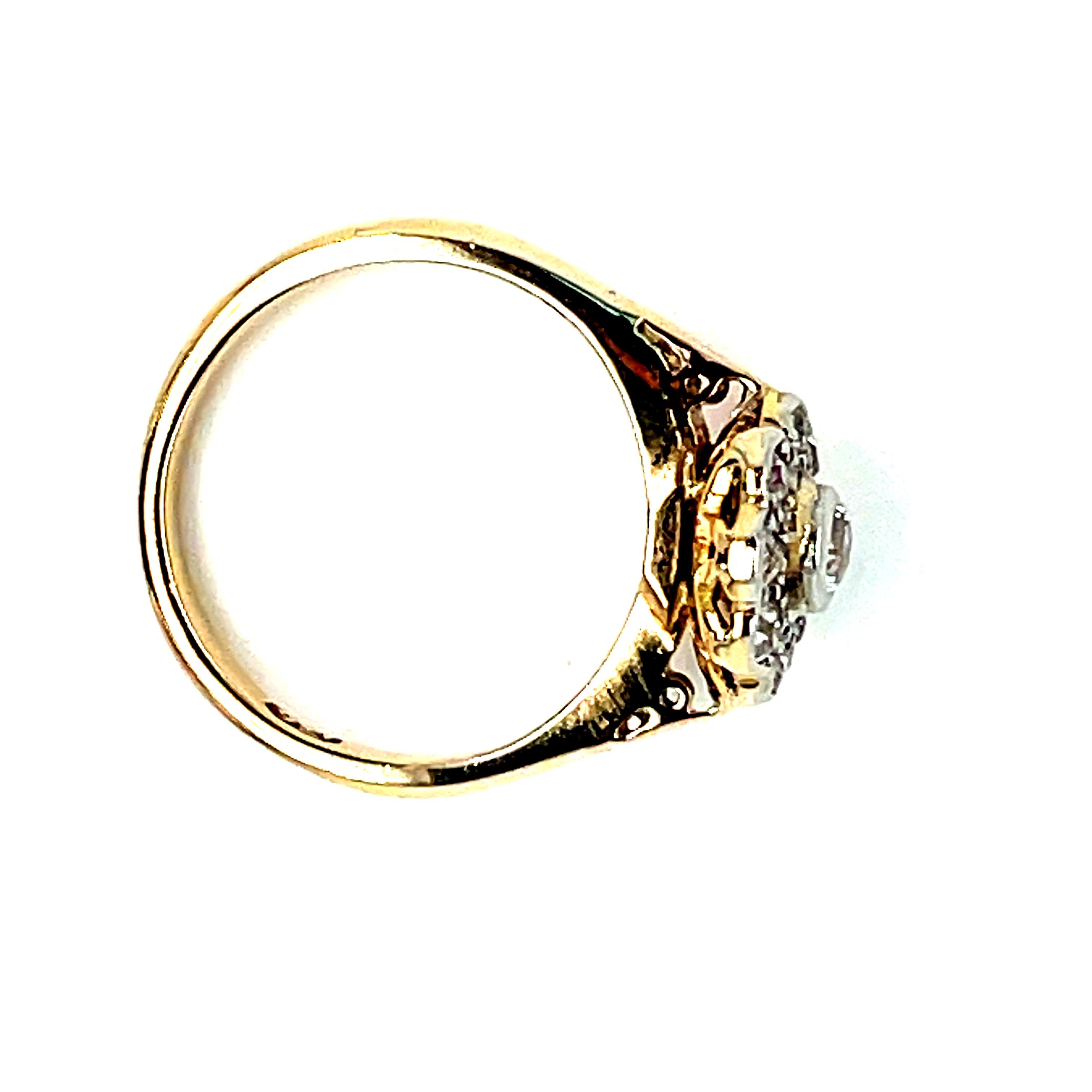 Georgian 18ct  Yellow Gold and Platinum Diamond Daisy Cluster Ring For Sale