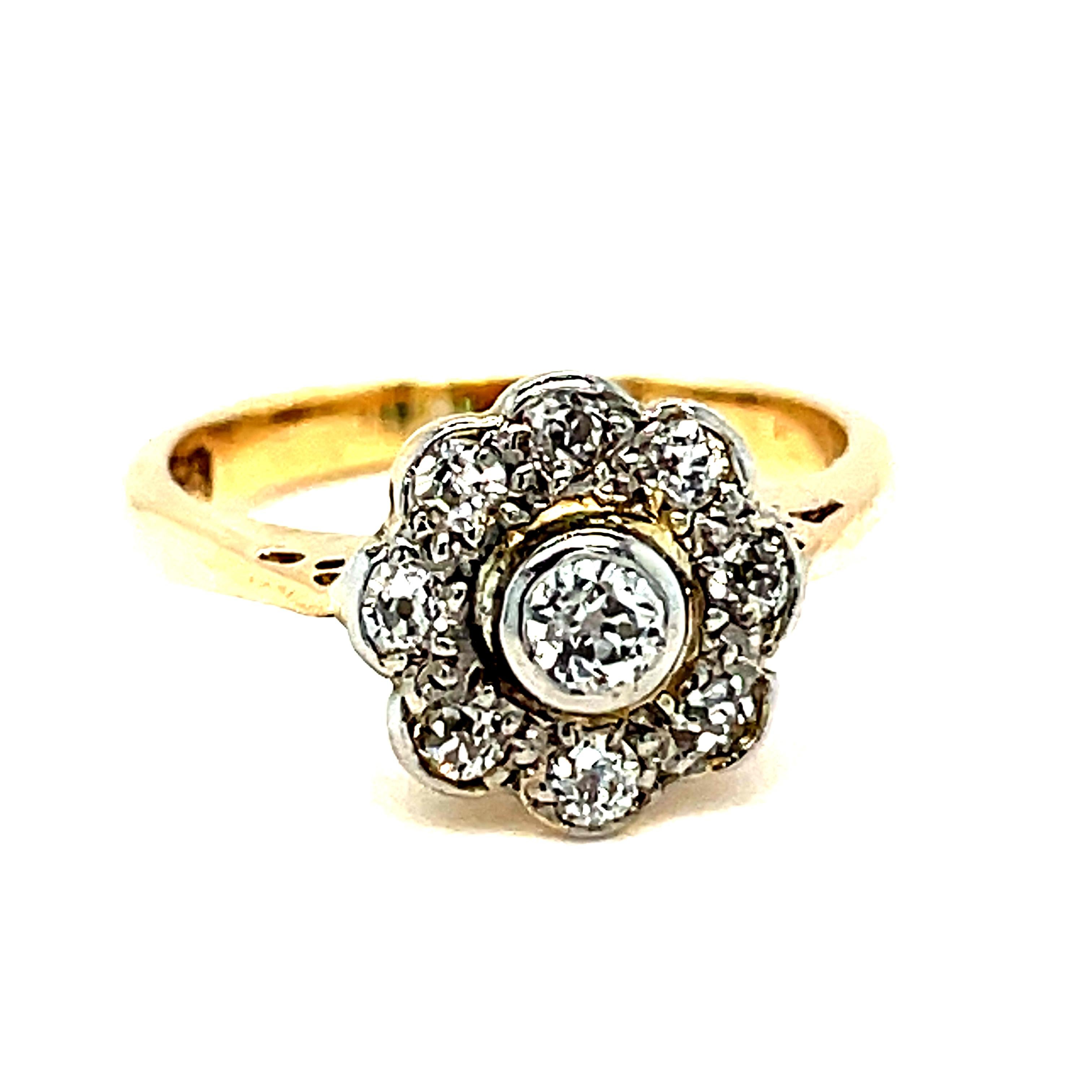 Round Cut 18ct  Yellow Gold and Platinum Diamond Daisy Cluster Ring For Sale