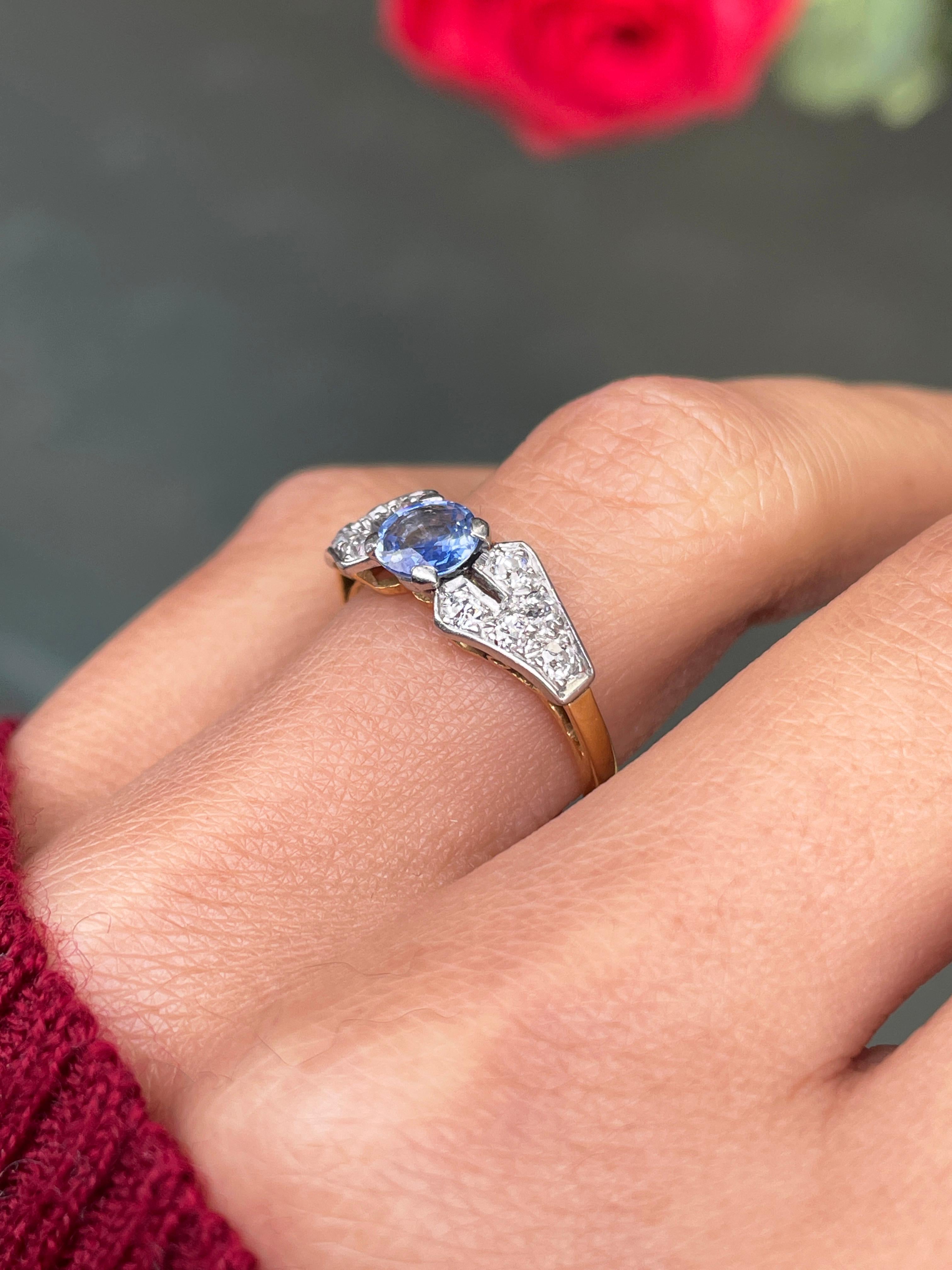 Anello di fidanzamento con zaffiro e diamante 1930 in oro giallo 18 ct e platino In condizioni buone in vendita a London, GB