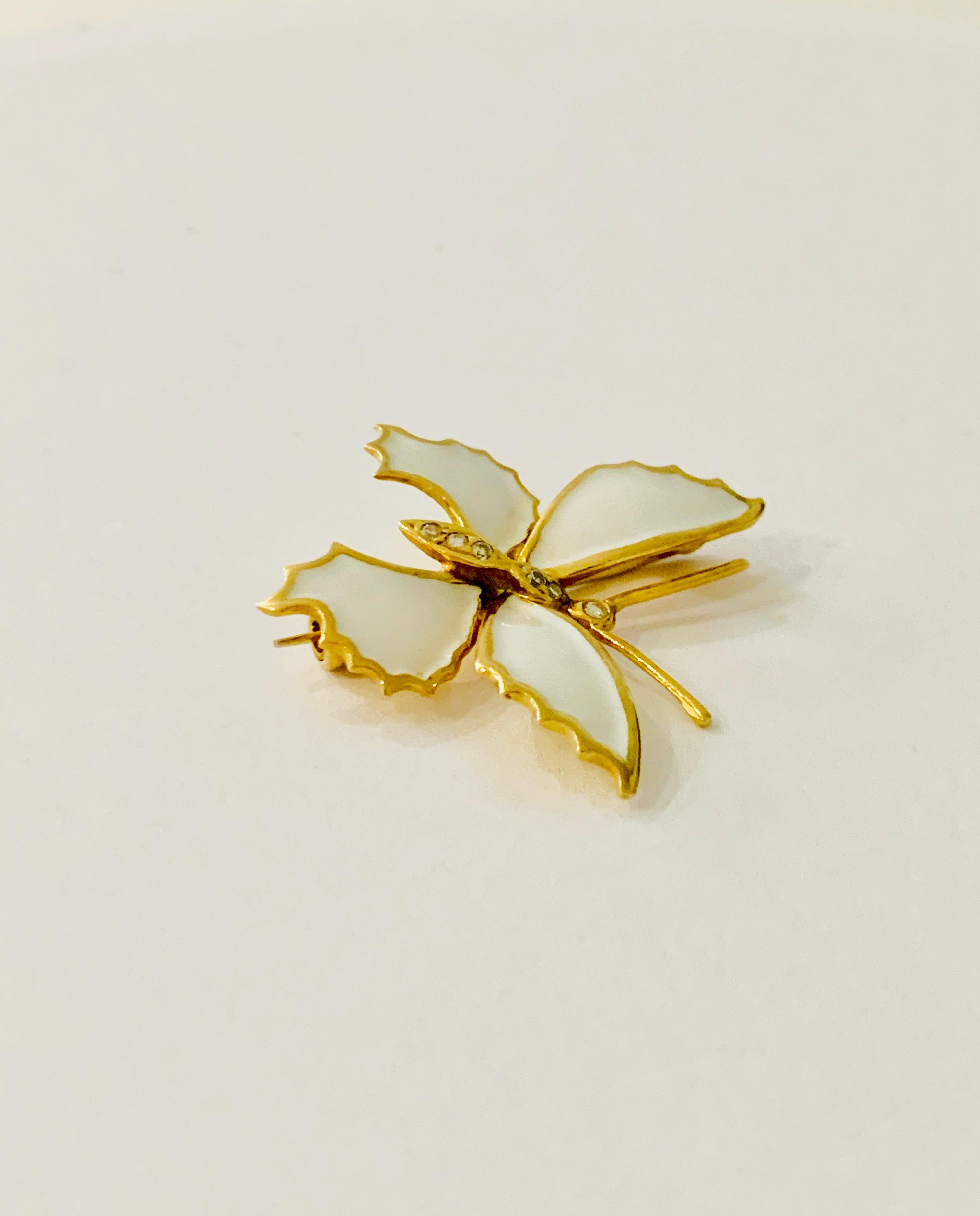 Round Cut 18 Carat Yellow Gold and White Enamel Butterfly Diamond Set Brooch For Sale
