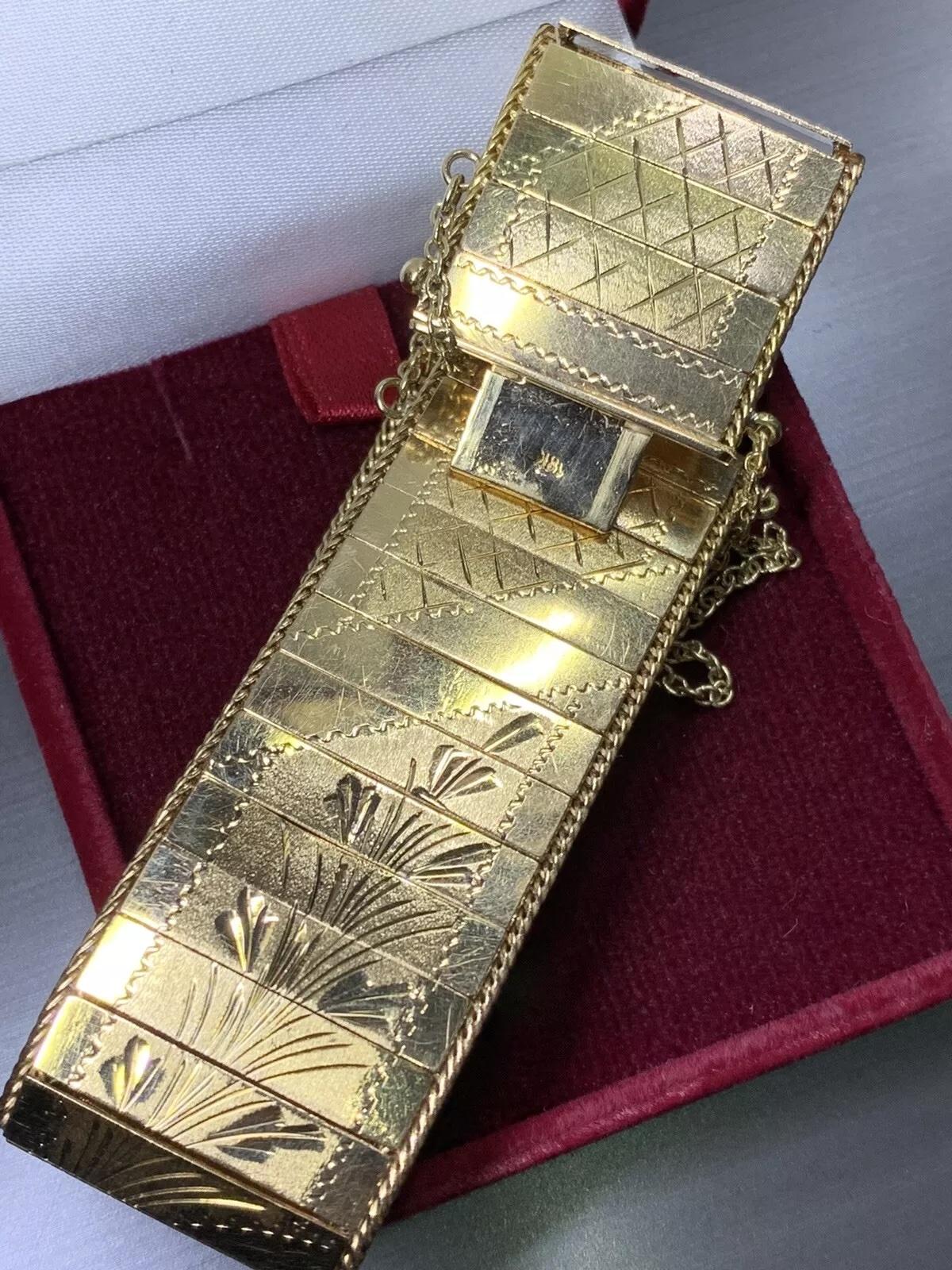 Bracelet à large bande en or jaune 18 ct. en vente 1