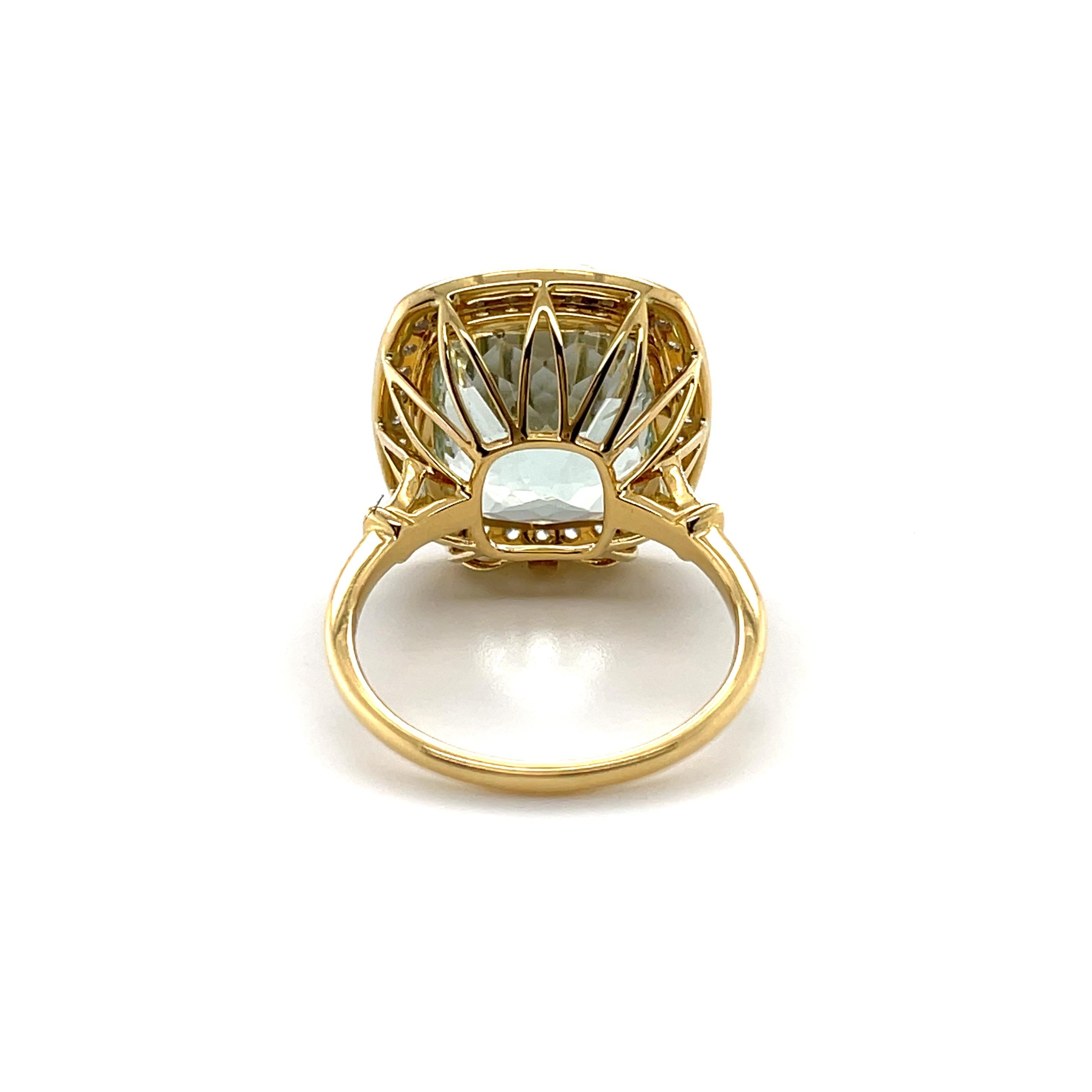 Im Angebot: Ring aus 18 Karat Gelbgold mit Aquamarin und Diamant () 5