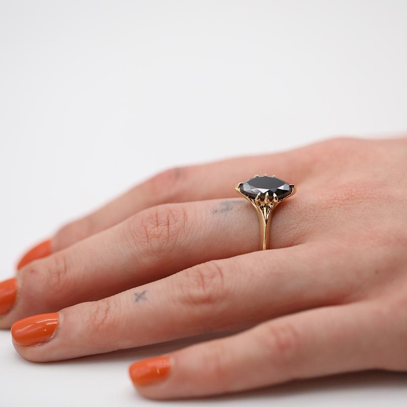 18ct Gelbgold & Schwarzer Marquise Diamant Ring im Zustand „Neu“ im Angebot in London, GB