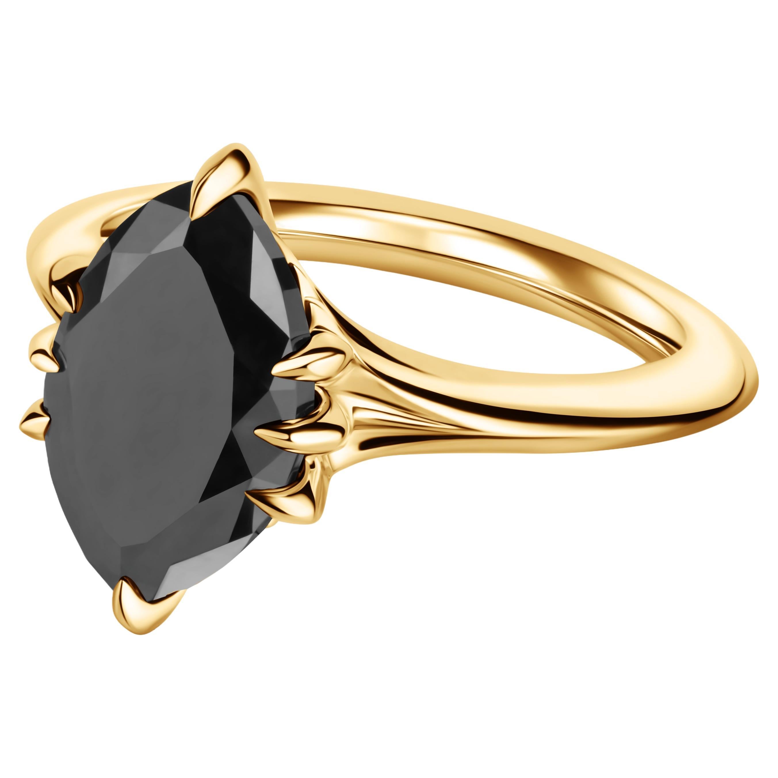 18ct Yellow Gold & Black Marquise Diamond Ring For Sale