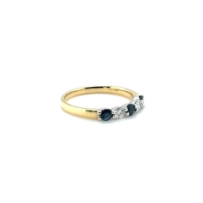 Bague en or jaune 18 carats, saphir bleu et diamant Bon état - En vente à London, GB
