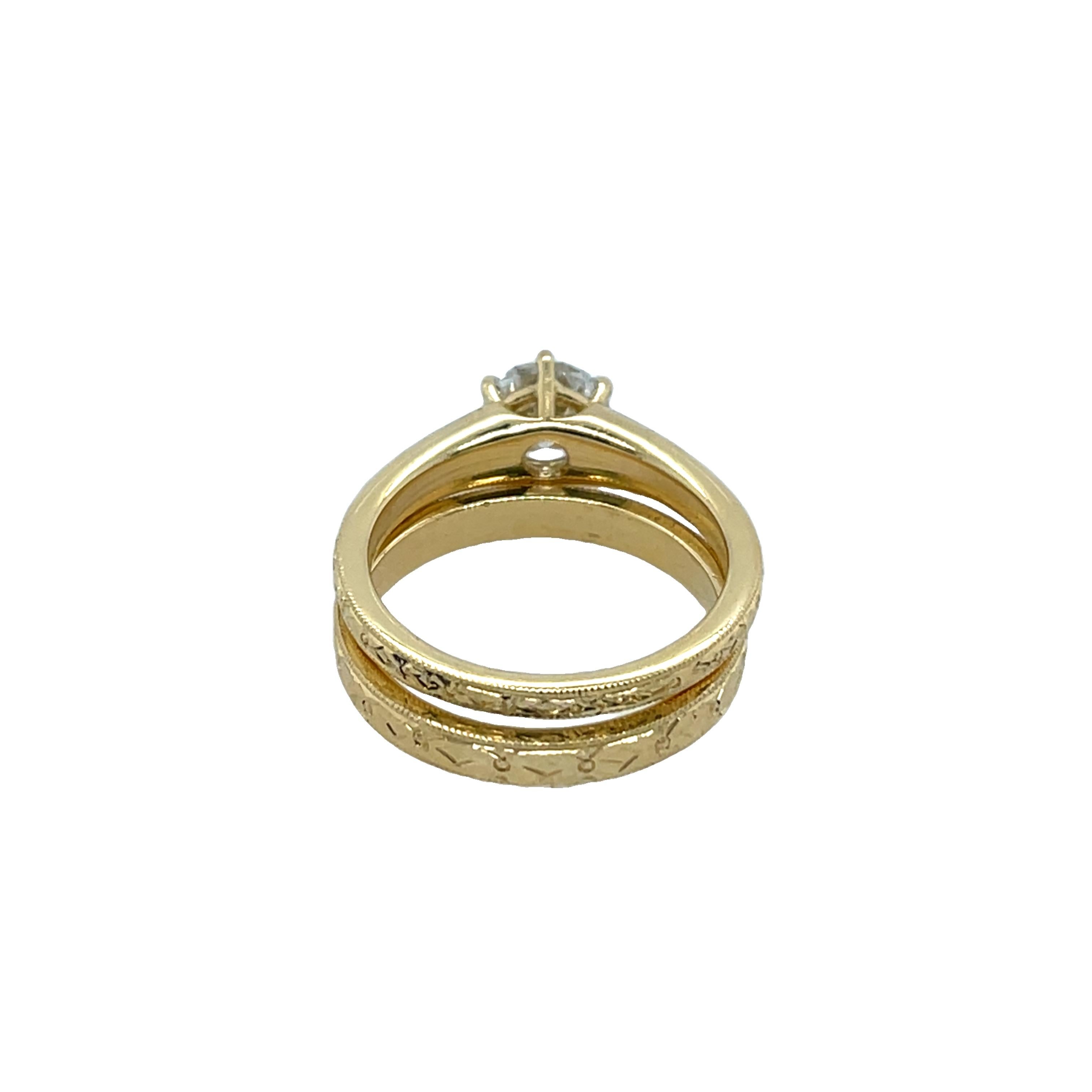 Round Cut 18ct Yellow Gold Bridal Set 0.90ct G/H SI1 Solitaire Diamond Ring & Wedding Ring For Sale
