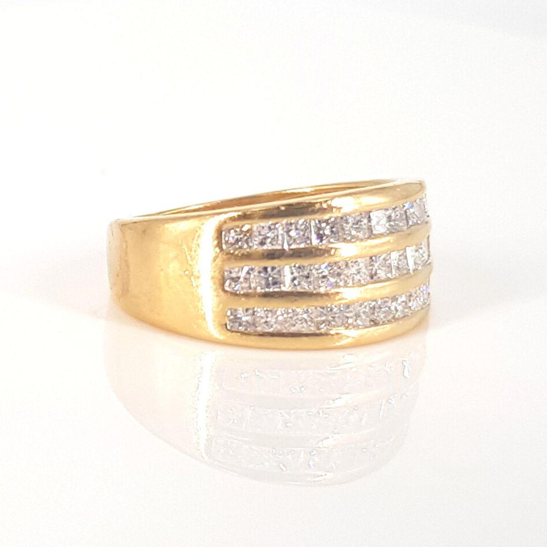 18 Carat Yellow Gold Channel Set Diamond Ring In Excellent Condition For Sale In Cape Town, ZA